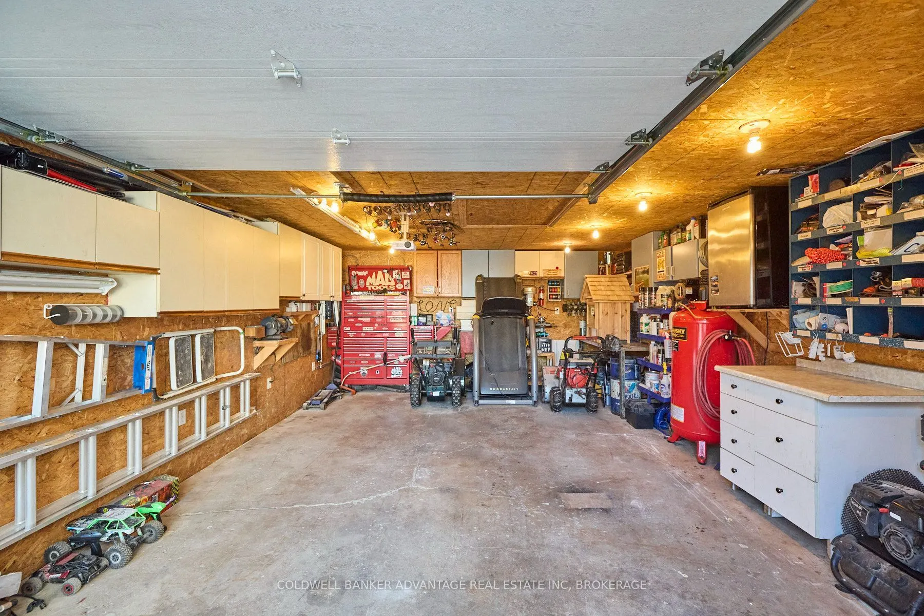 27 CHANTAL Court