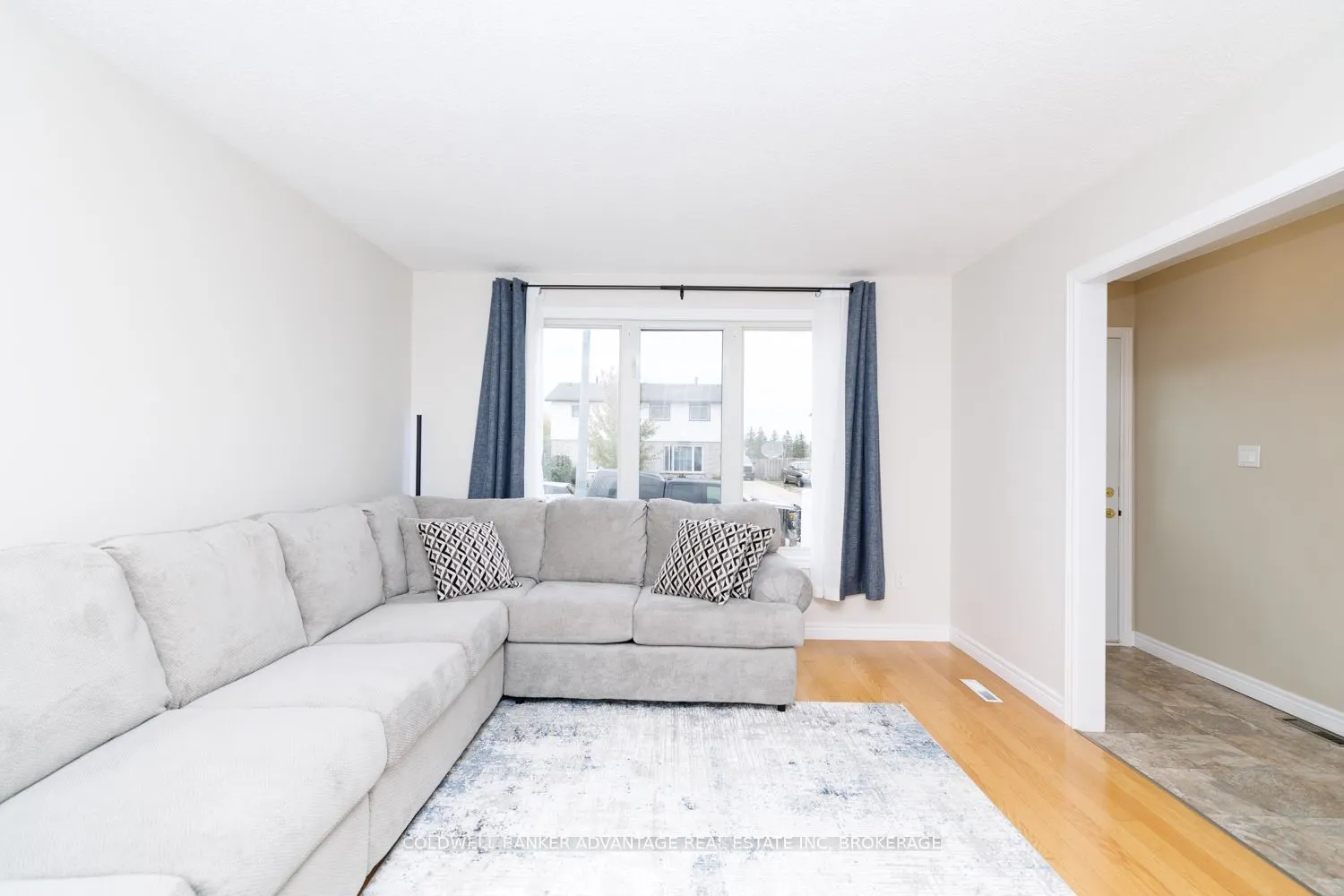 27 CHANTAL Court