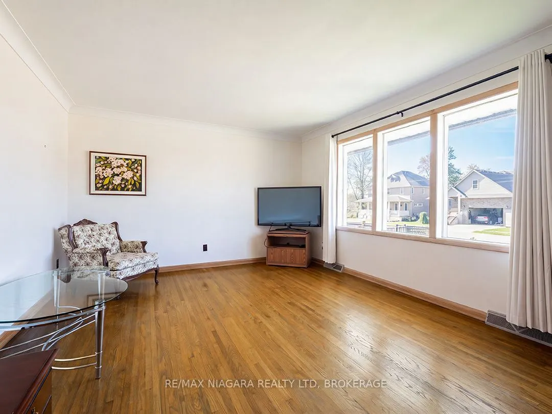 109 Hampton Avenue