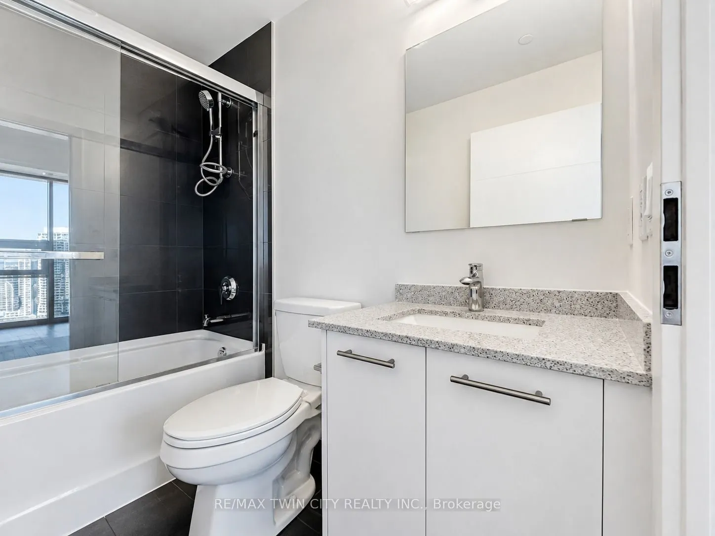 30 Francis Street S #3311