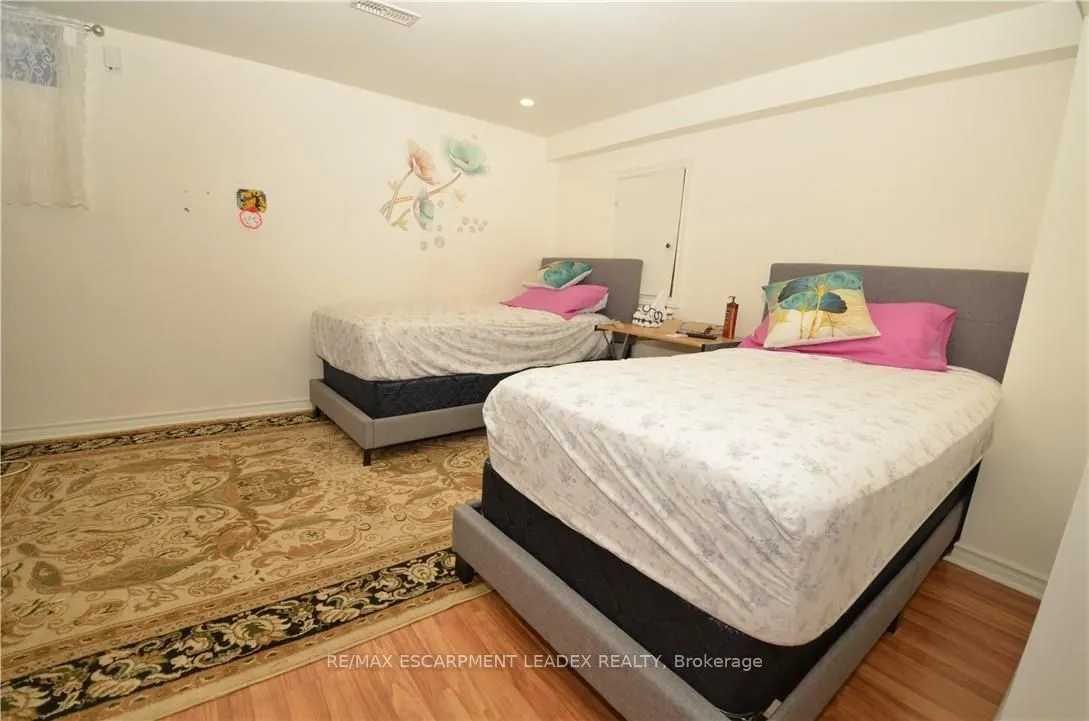 490 GREY Street E #23