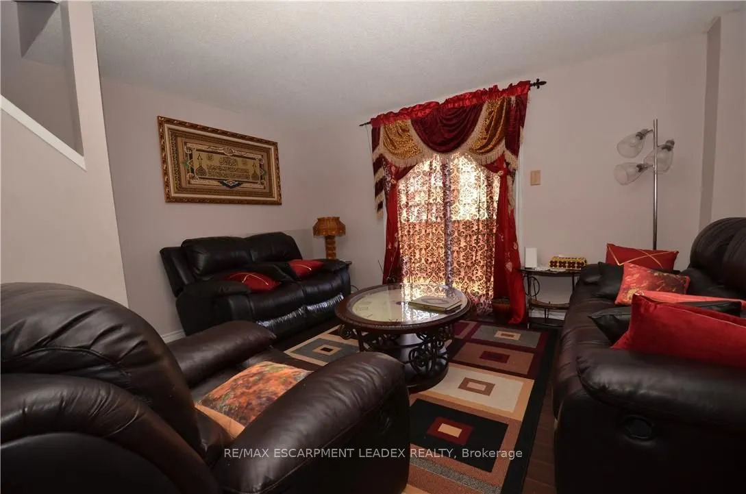 490 GREY Street E #23