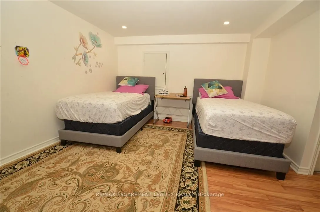 490 GREY Street E #23
