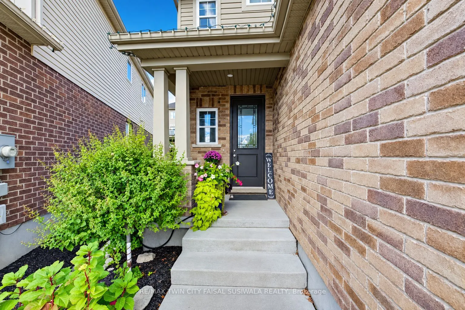 43 Rivertrail Avenue