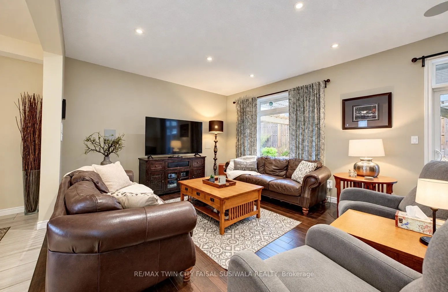 43 Rivertrail Avenue