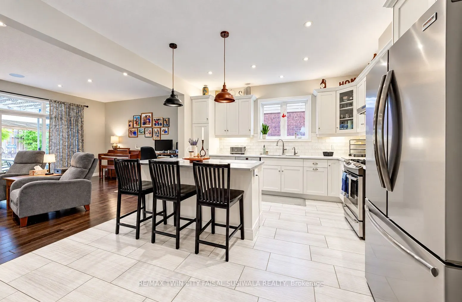 43 Rivertrail Avenue