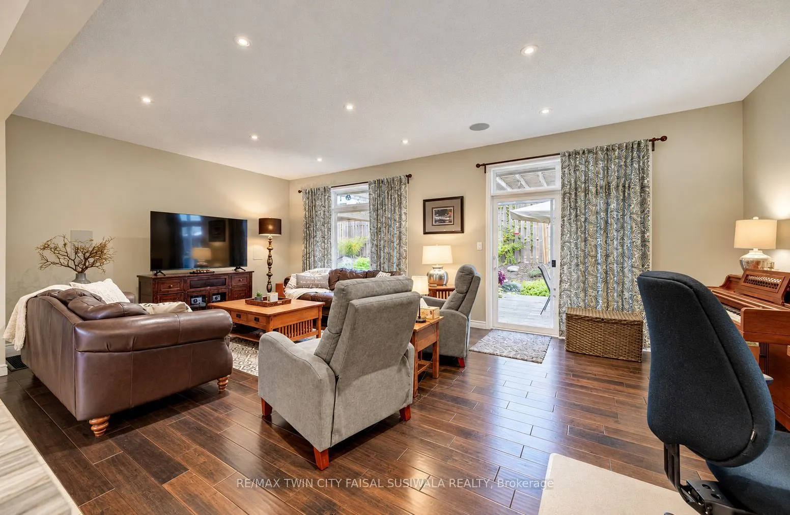 43 Rivertrail Avenue
