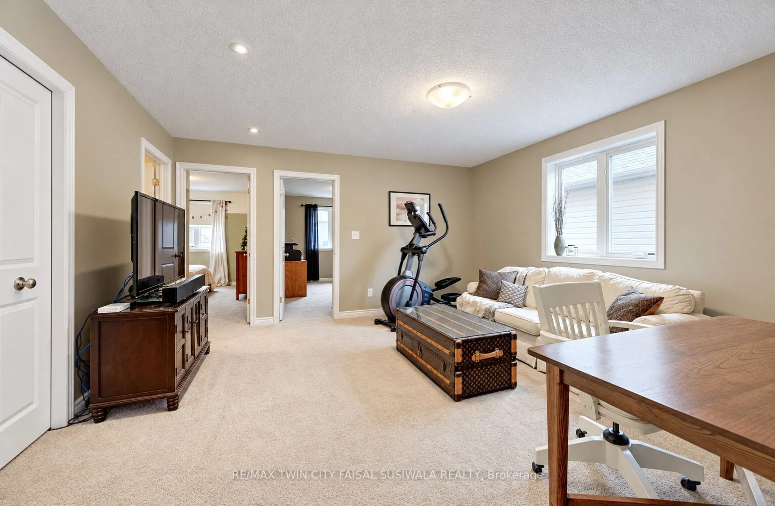 43 Rivertrail Avenue