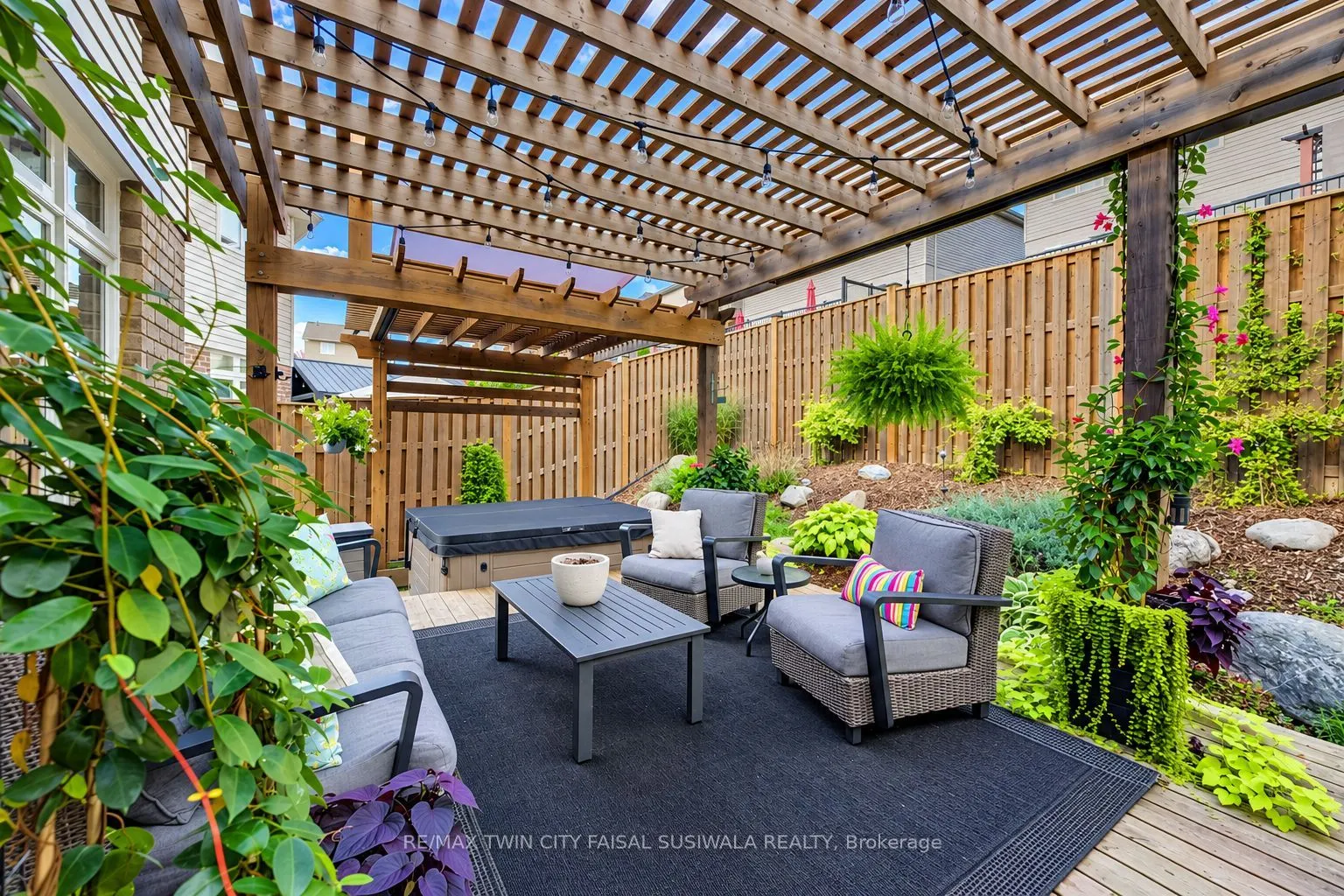 43 Rivertrail Avenue