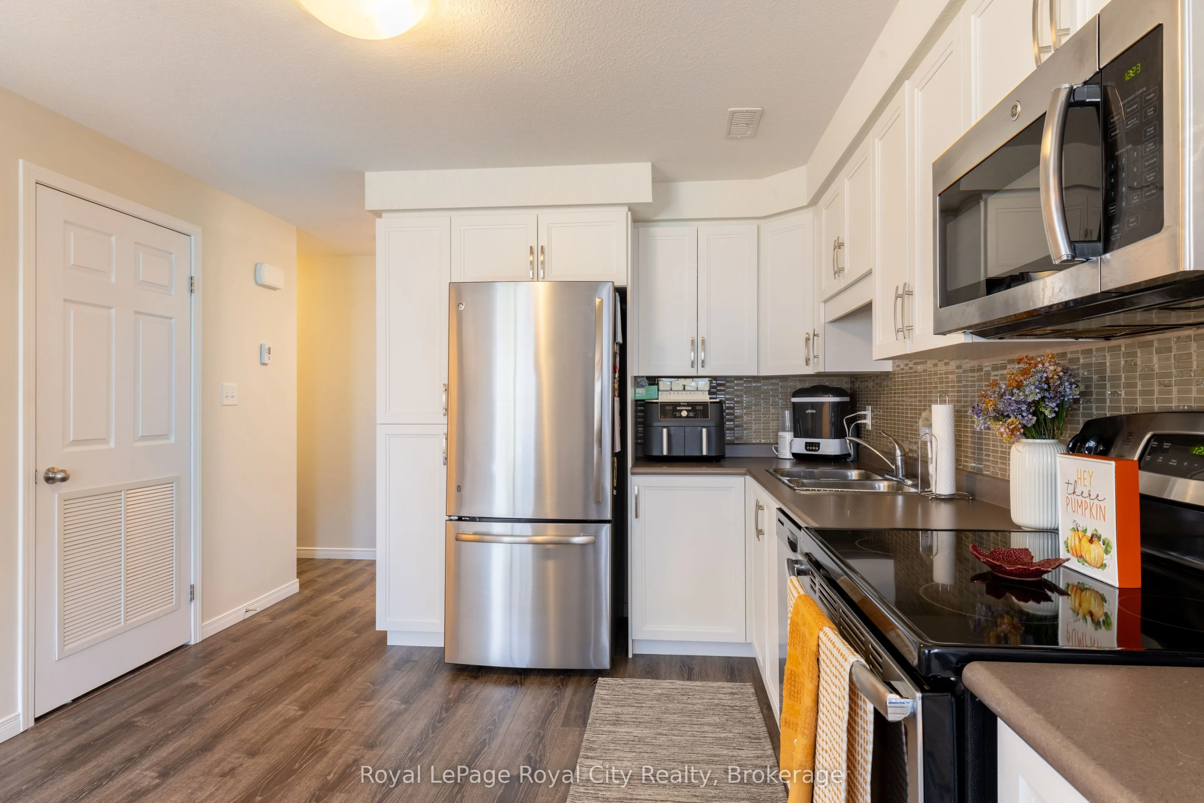 1989 Ottawa Street S #23C