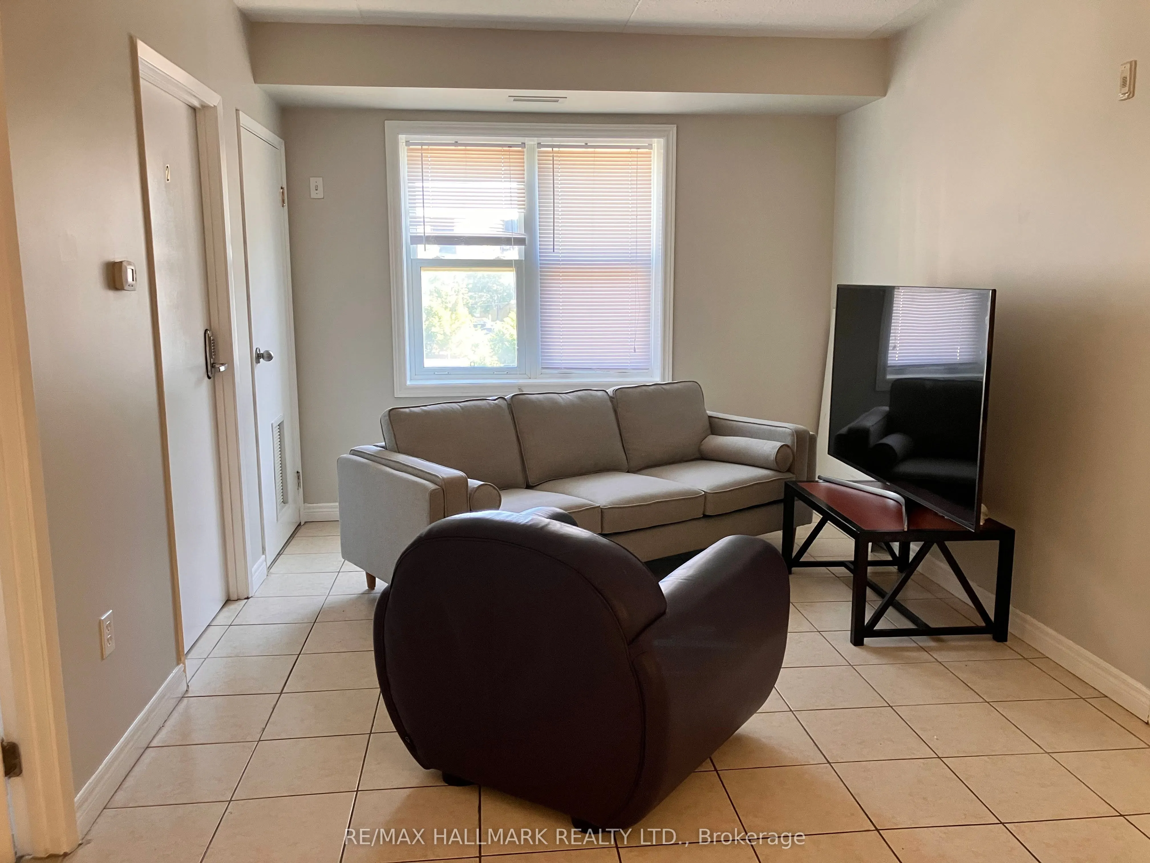 271 Lester Street #301