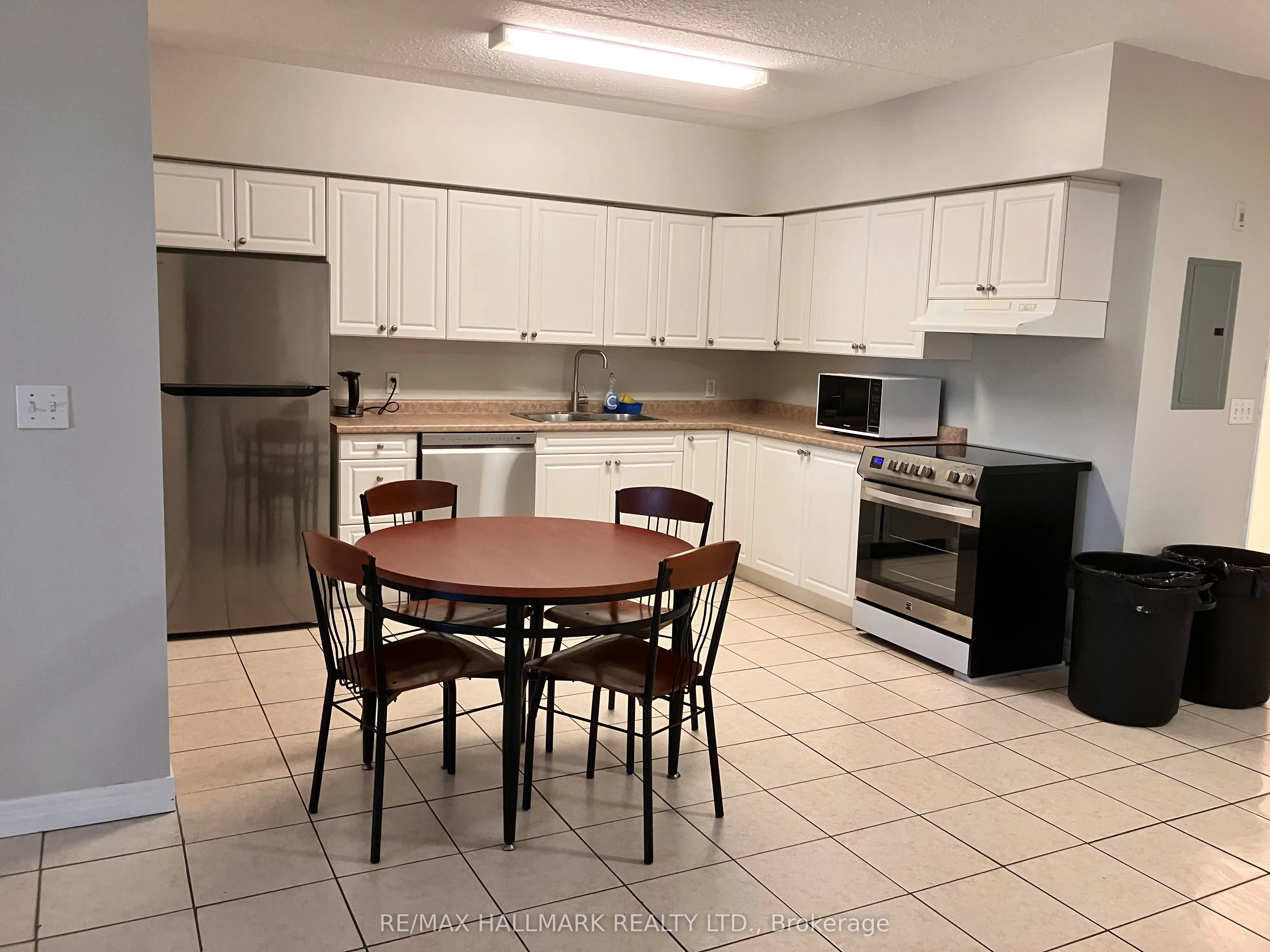 271 Lester Street #301
