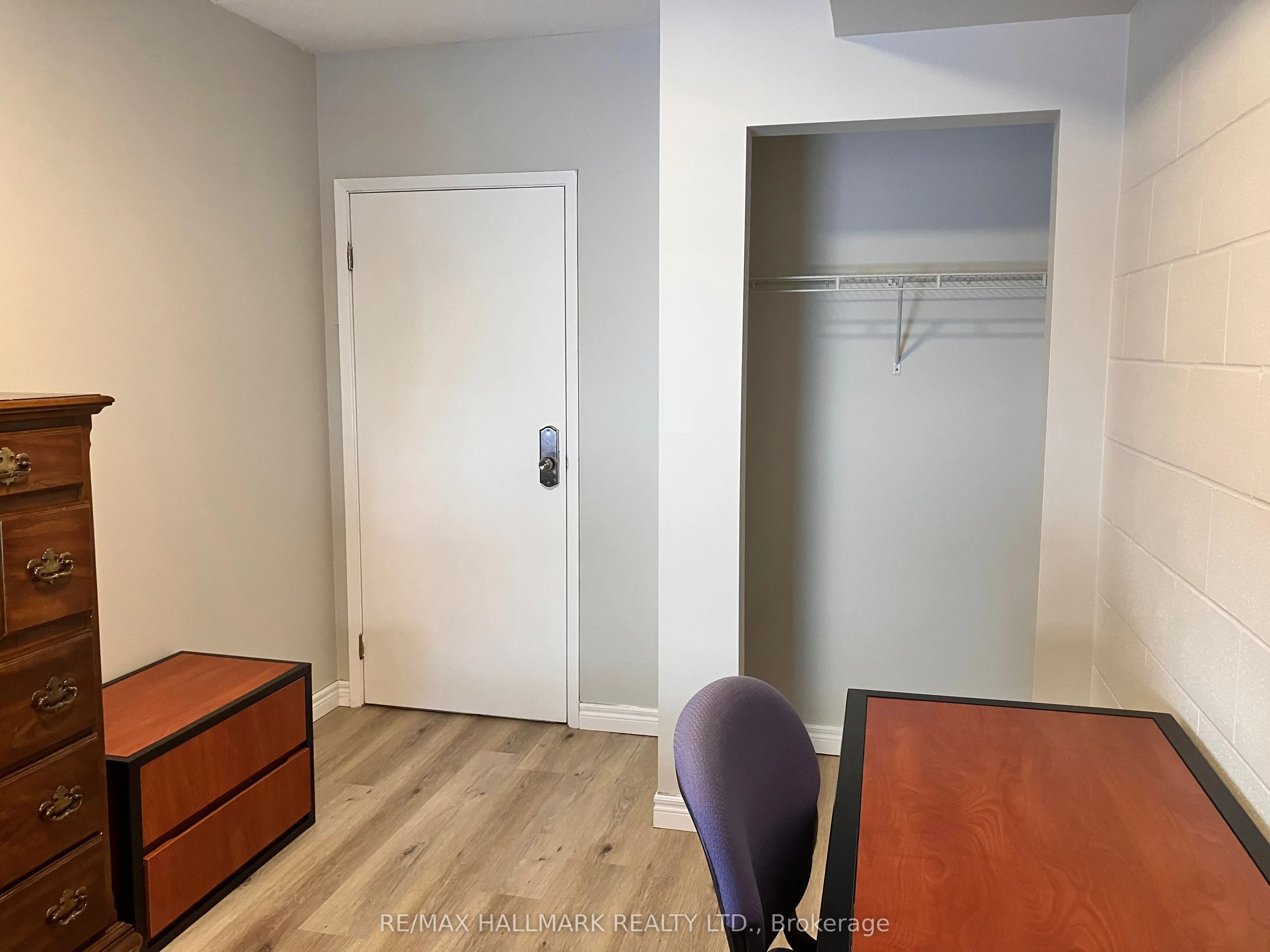 271 Lester Street #301