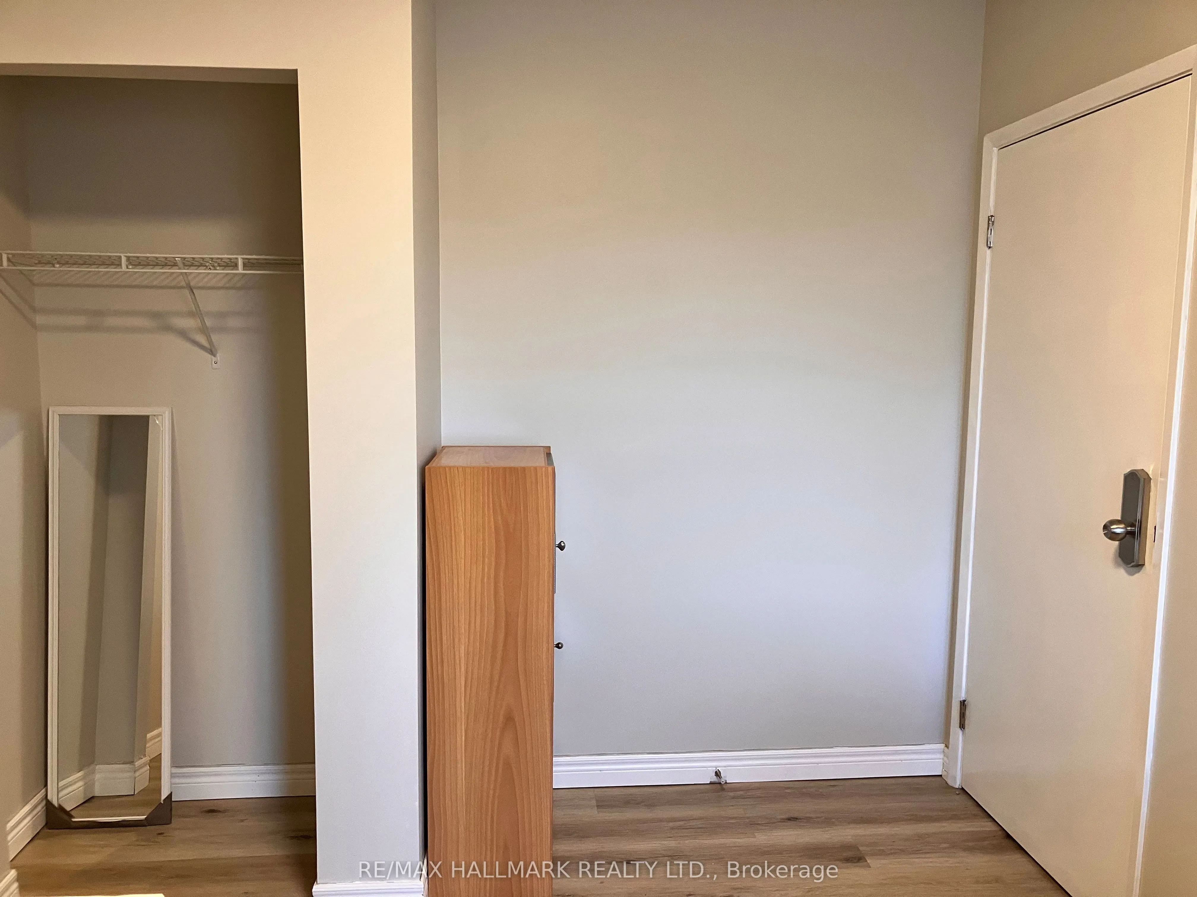 271 Lester Street #301