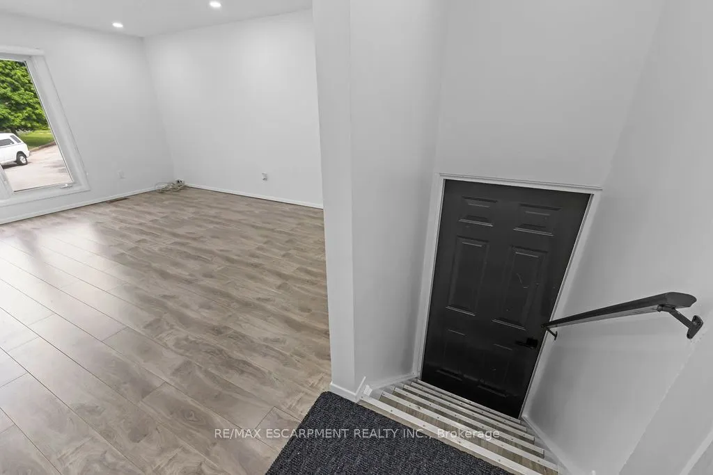 24 TARA Crescent