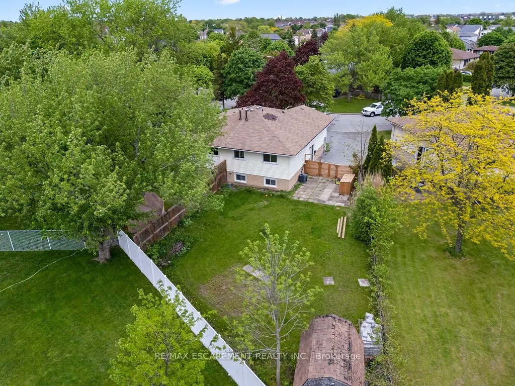 24 TARA Crescent