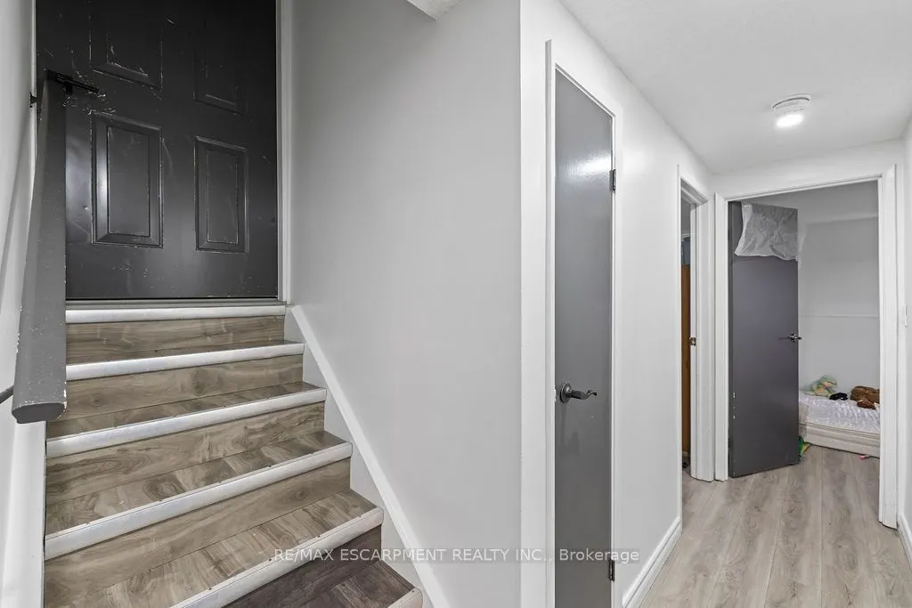 24 TARA Crescent