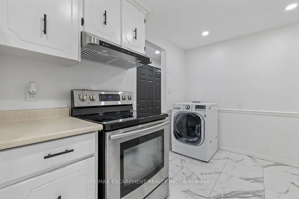 24 TARA Crescent