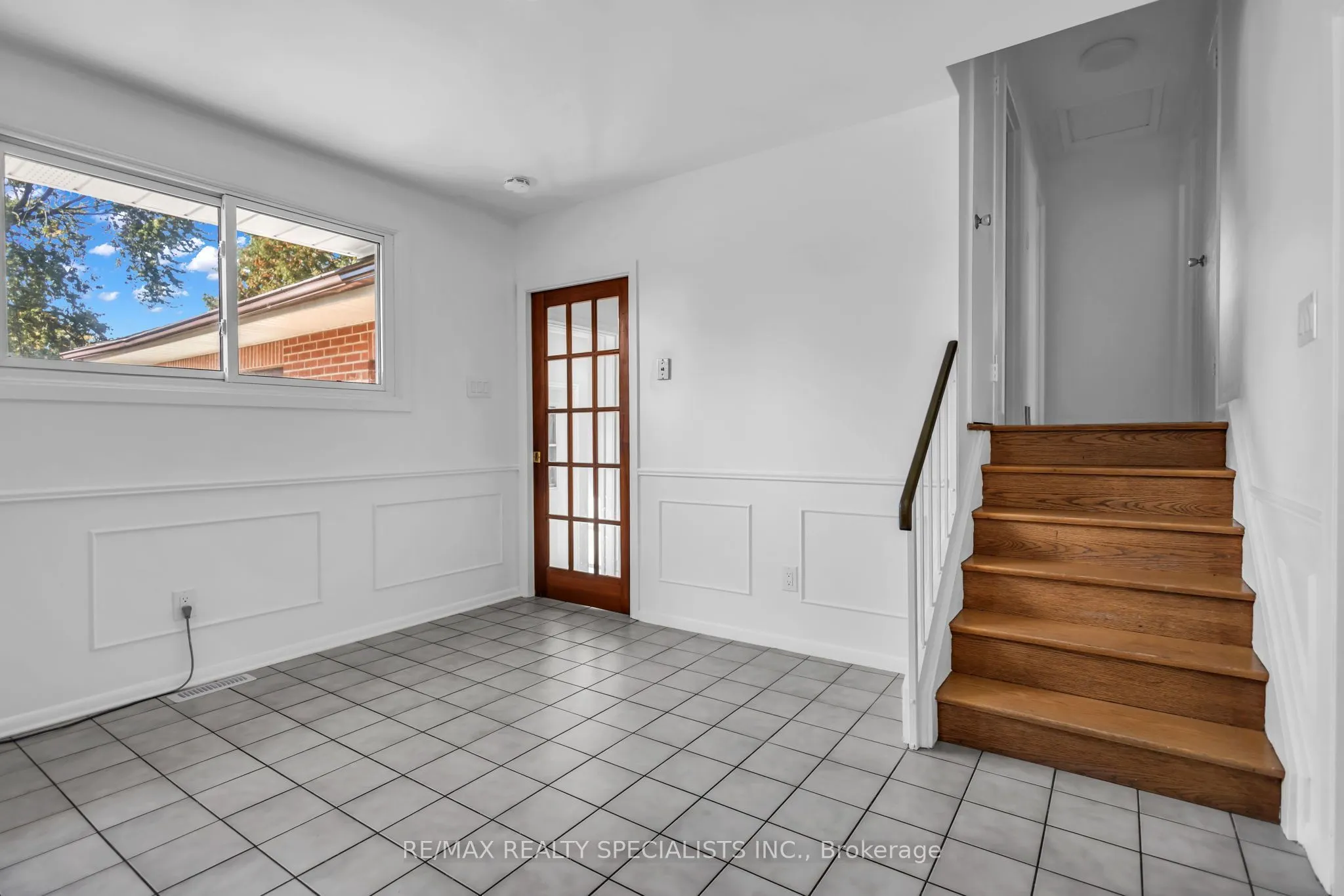27 TOULON Crescent