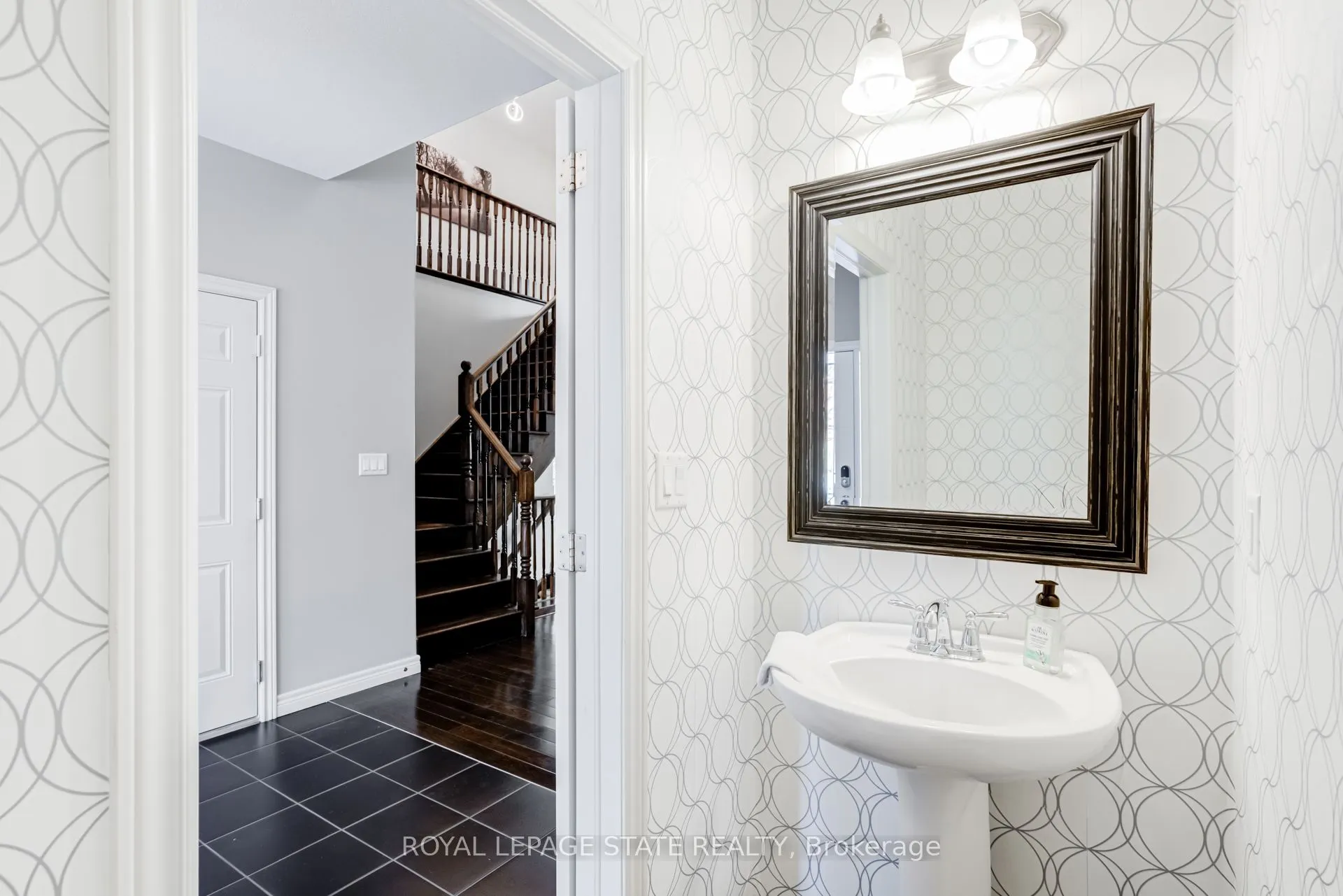 7 Kinsman Drive