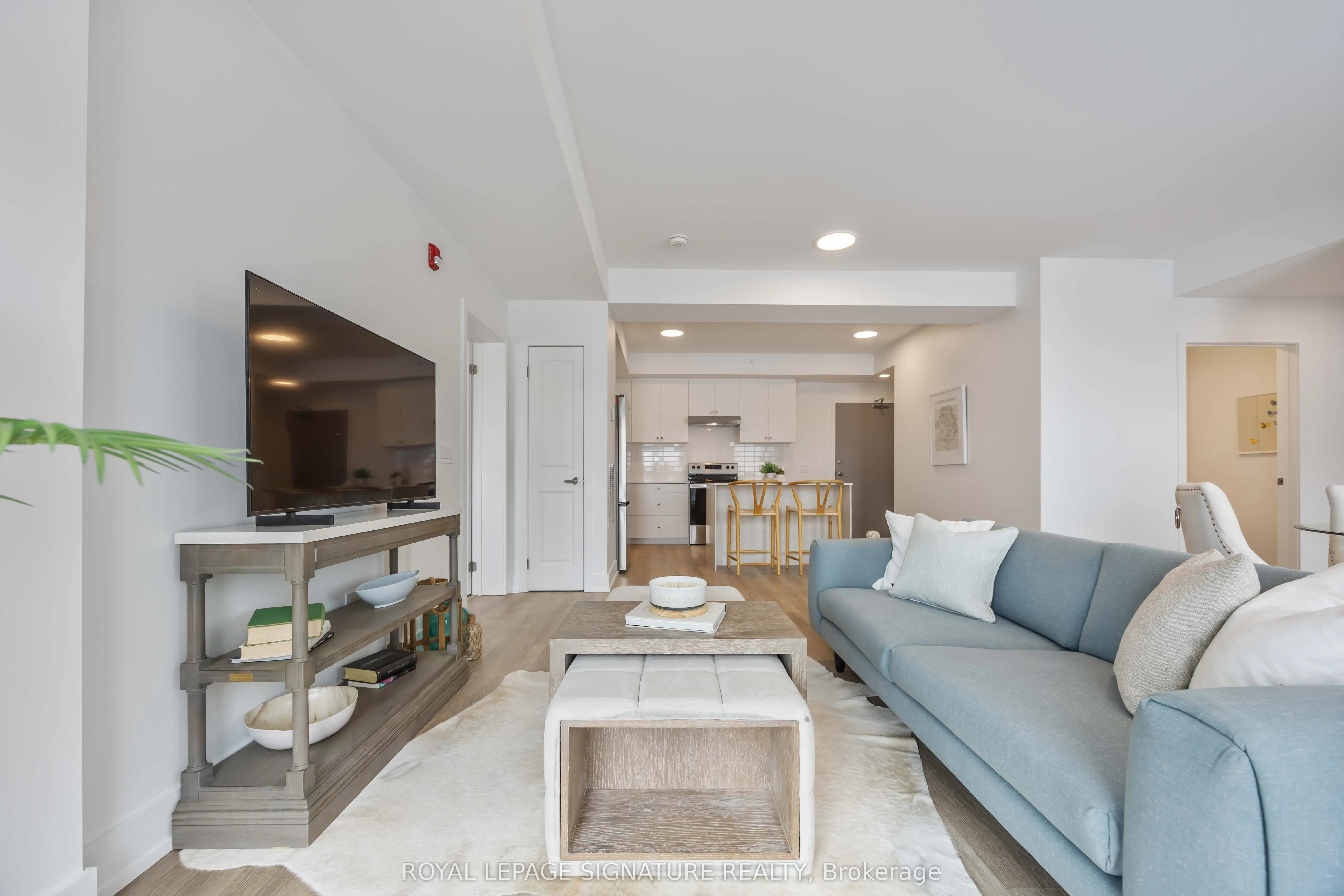 19B West Street N #303