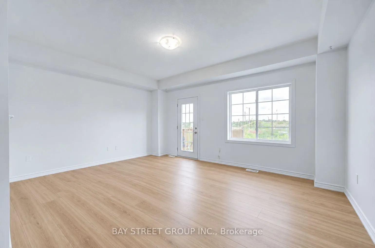 10 Elsegood Drive