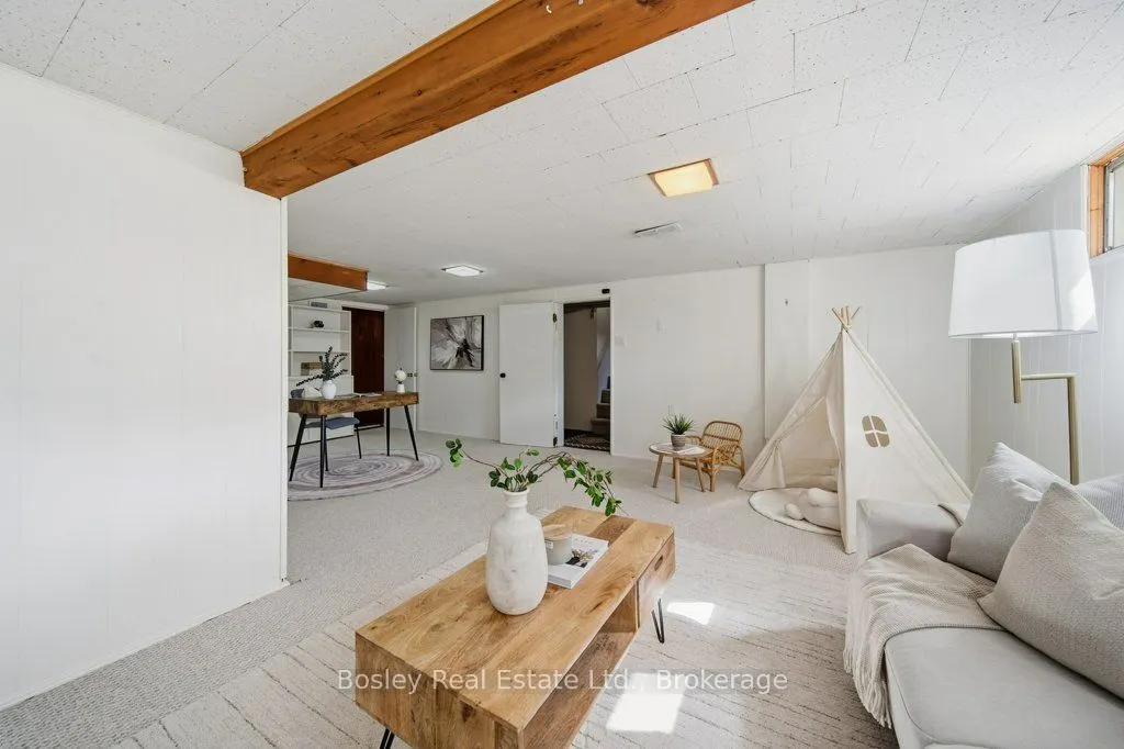 18 Maywood Road