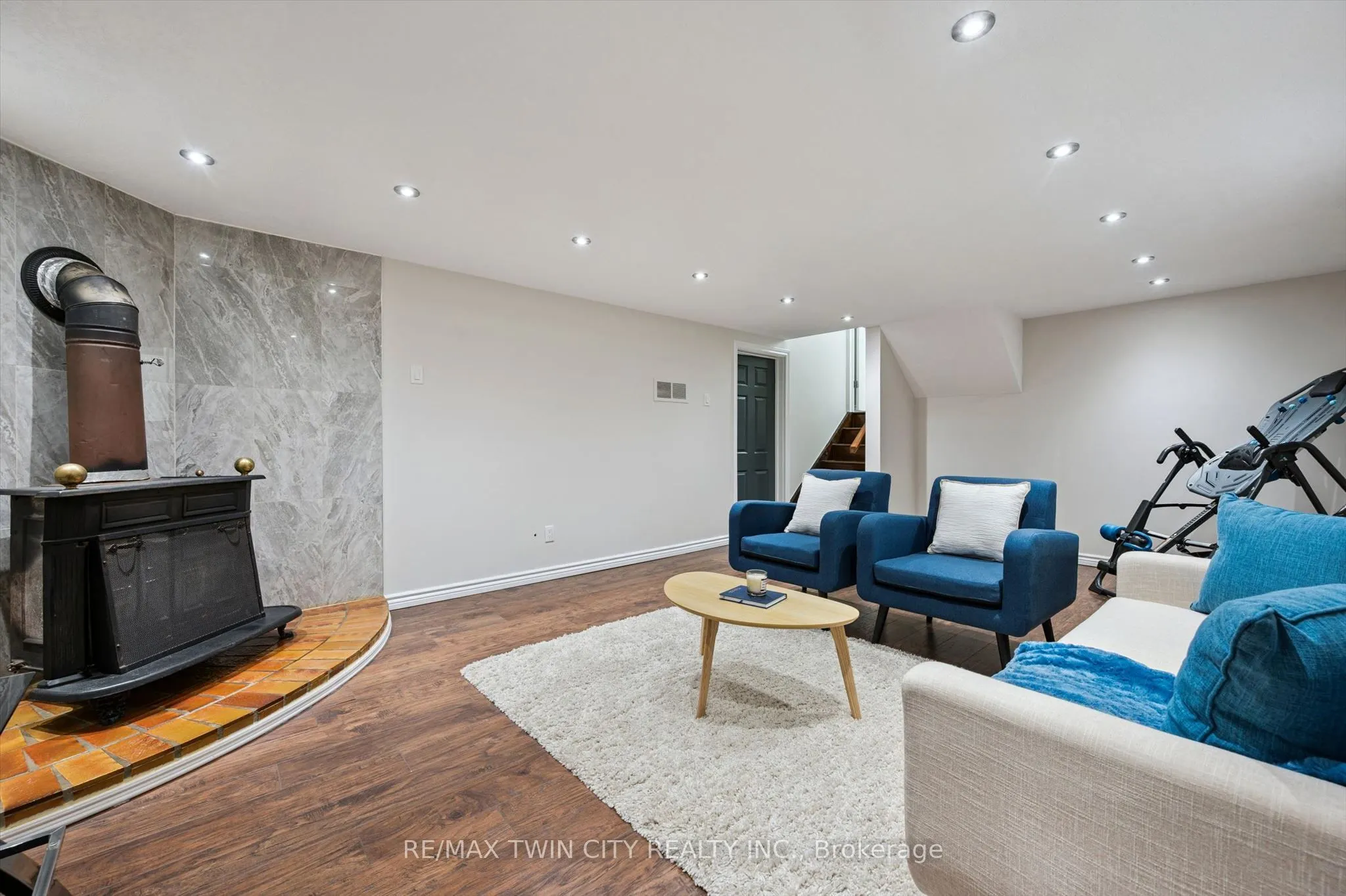 326 Manchester Road