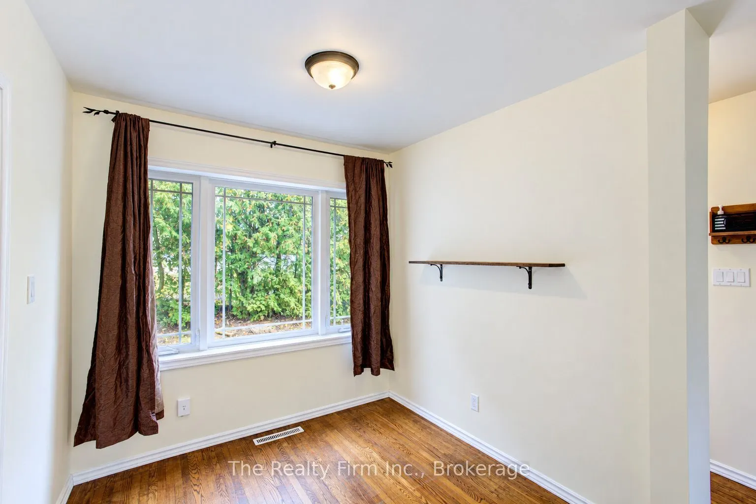 15 Dumbarton Street