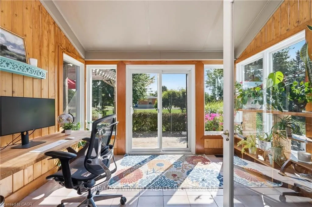 6471 Sideroad 15 Road