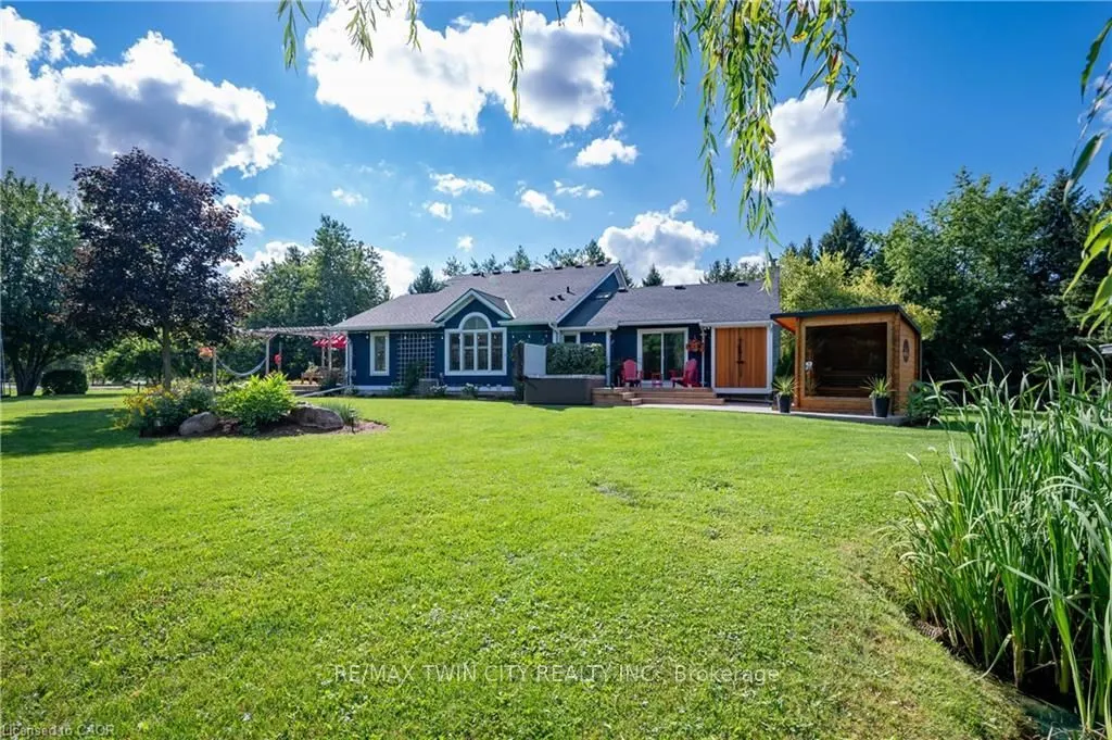 6471 Sideroad 15 Road