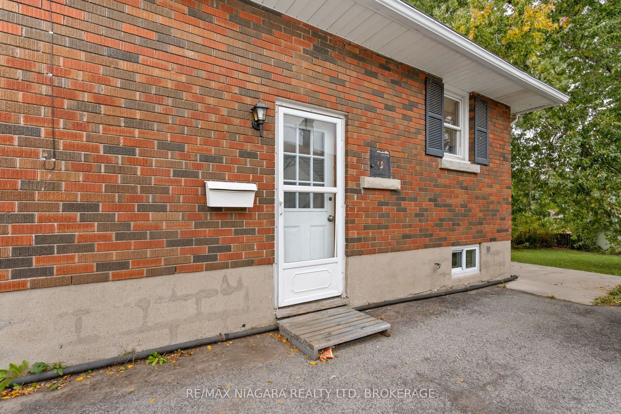 241 Bertie Street