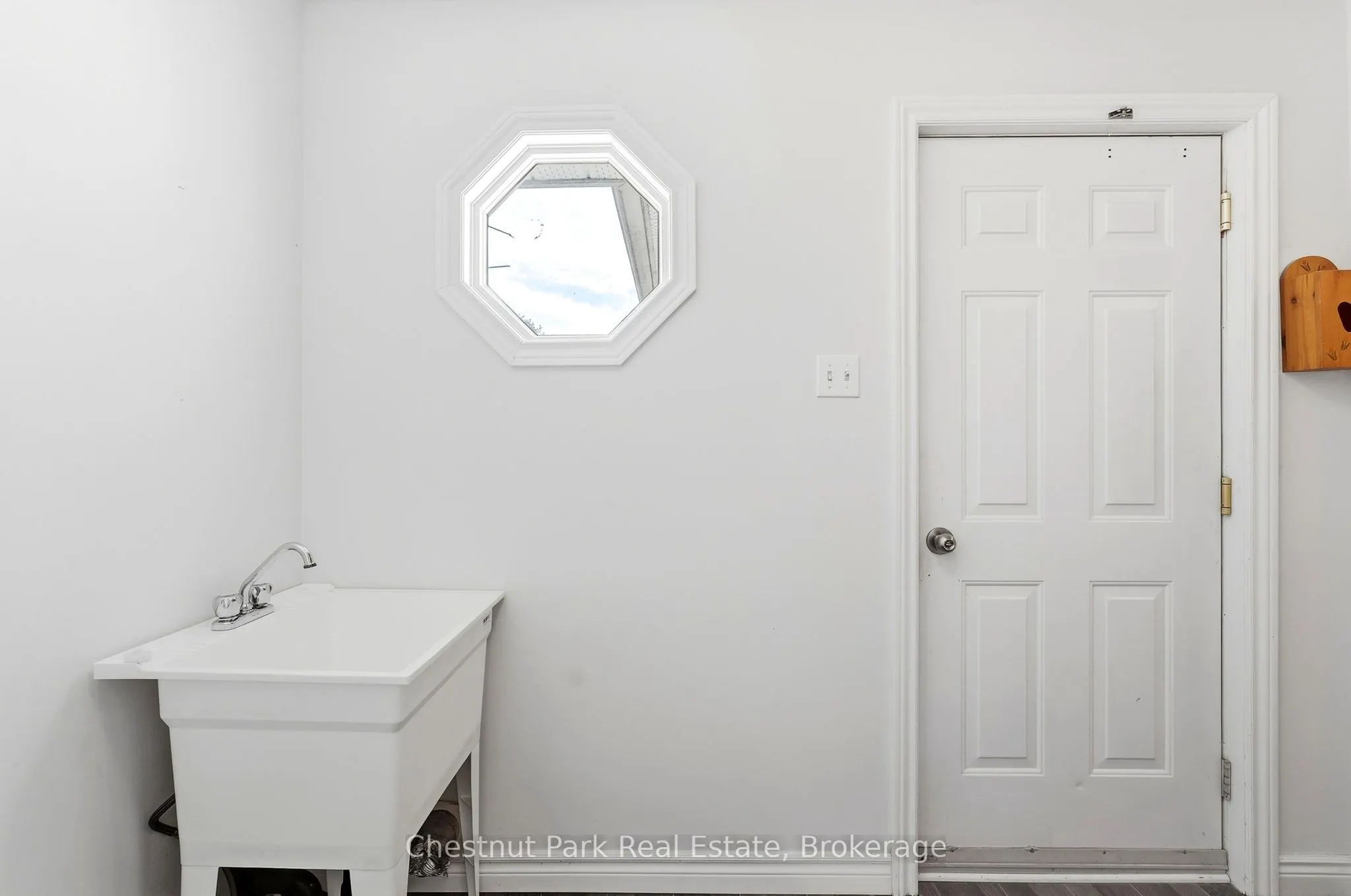 30 Catharine Crescent