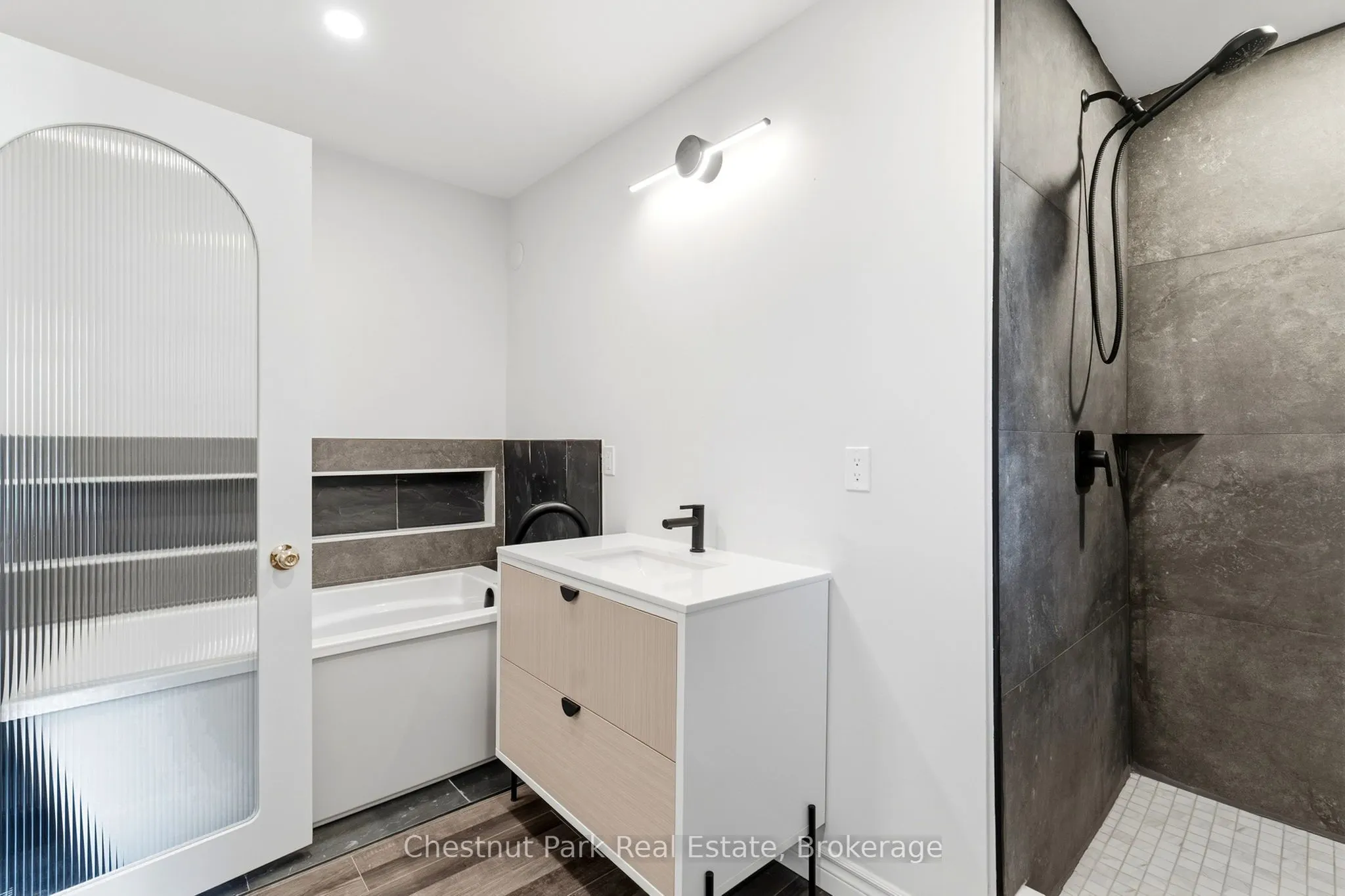 30 Catharine Crescent