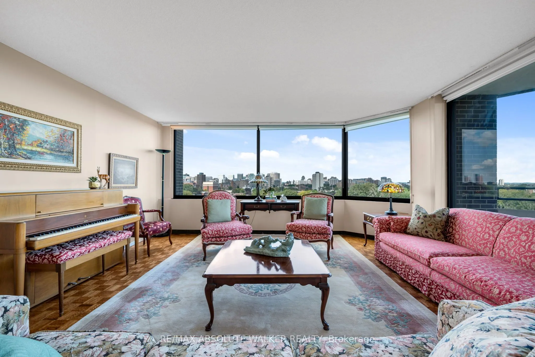 300 Queen Elizabeth Drive #9B