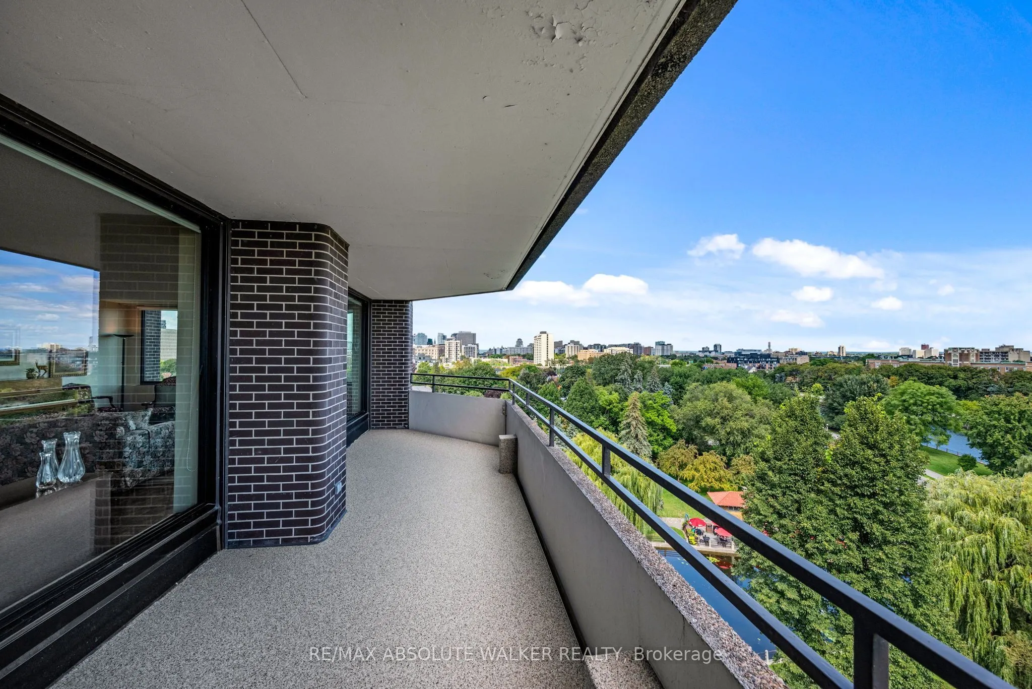 300 Queen Elizabeth Drive #9B