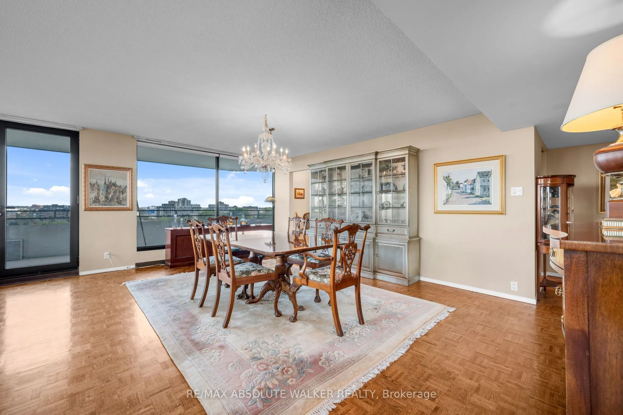 300 Queen Elizabeth Drive #9B