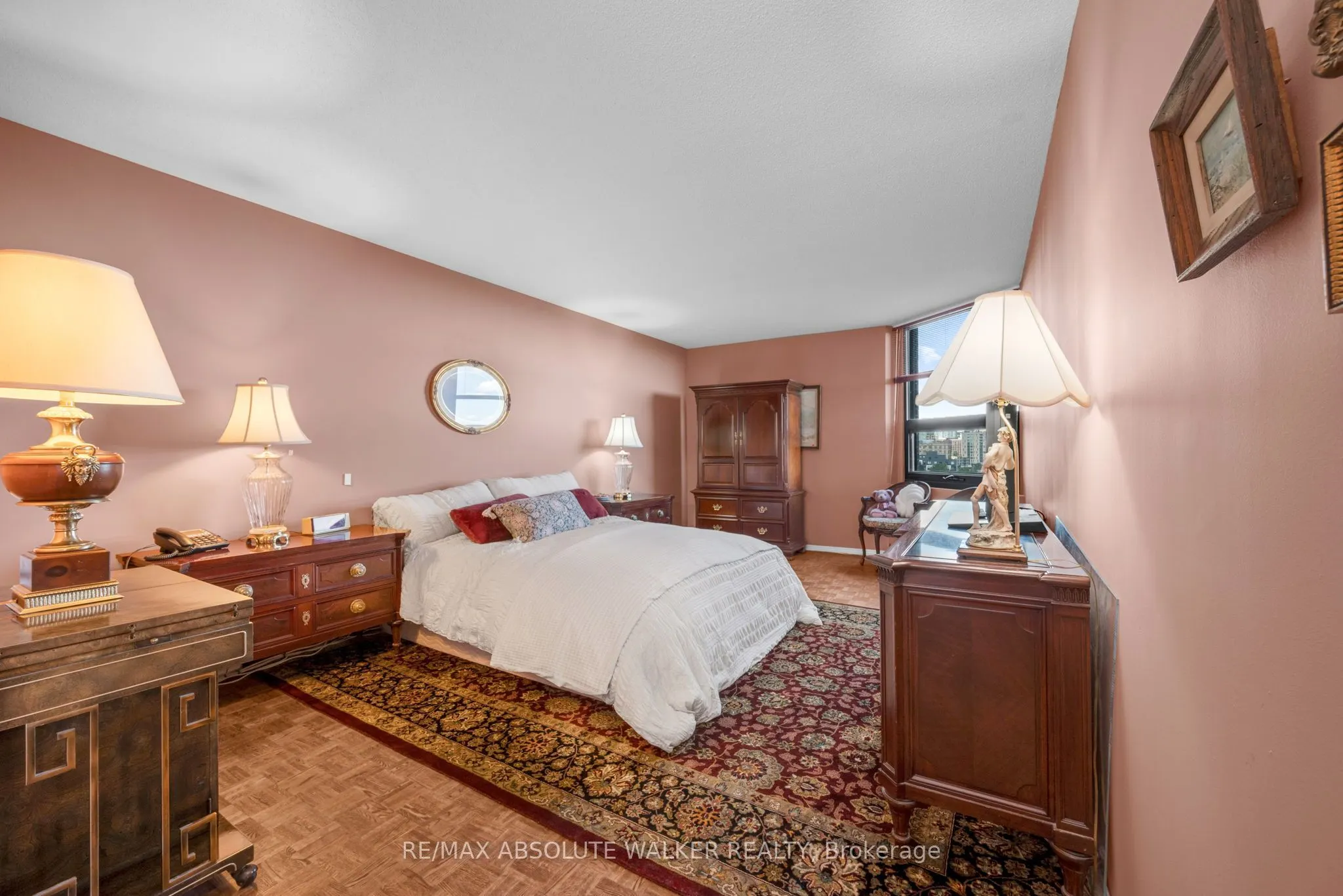 300 Queen Elizabeth Drive #9B