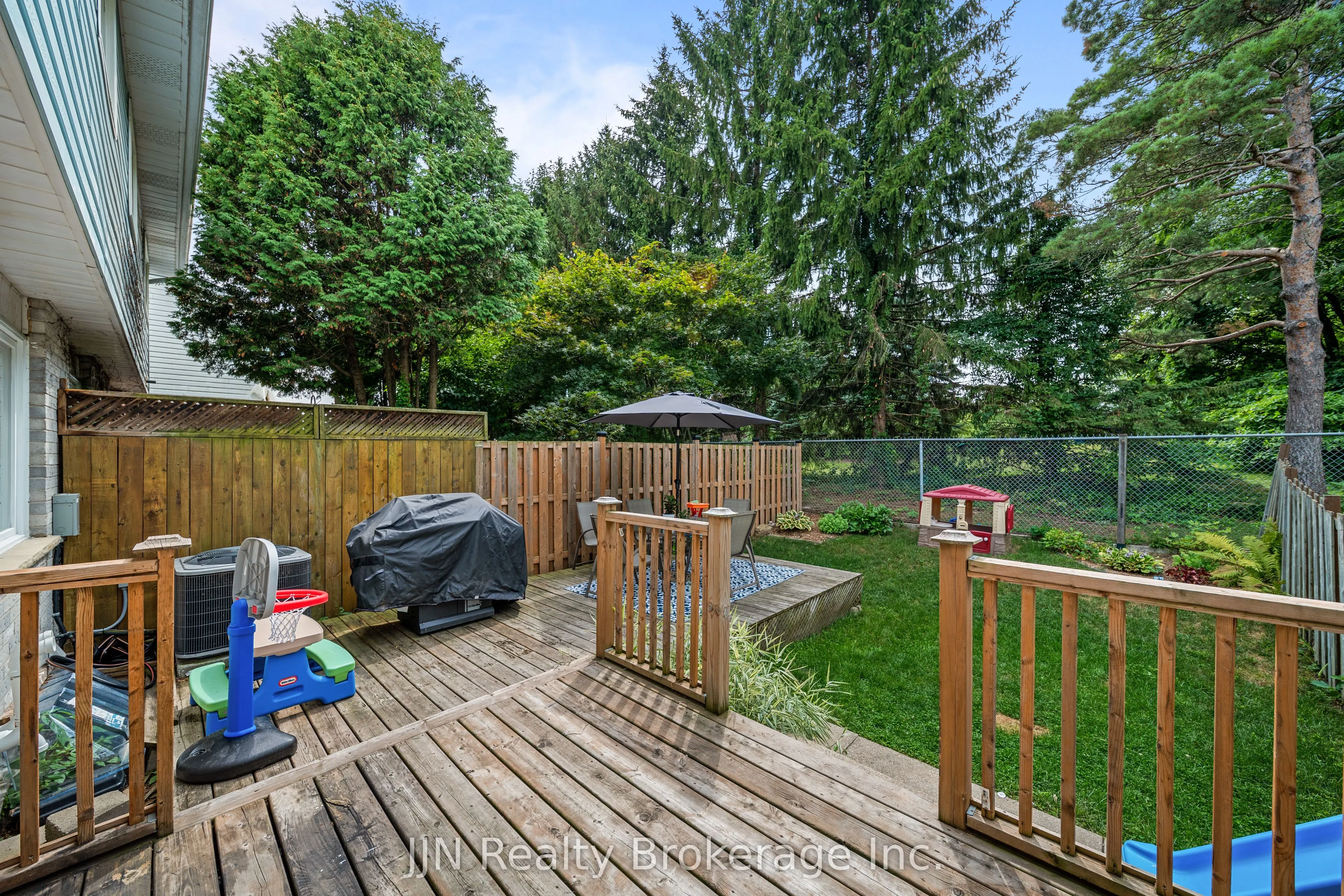 45 Freeman Crescent
