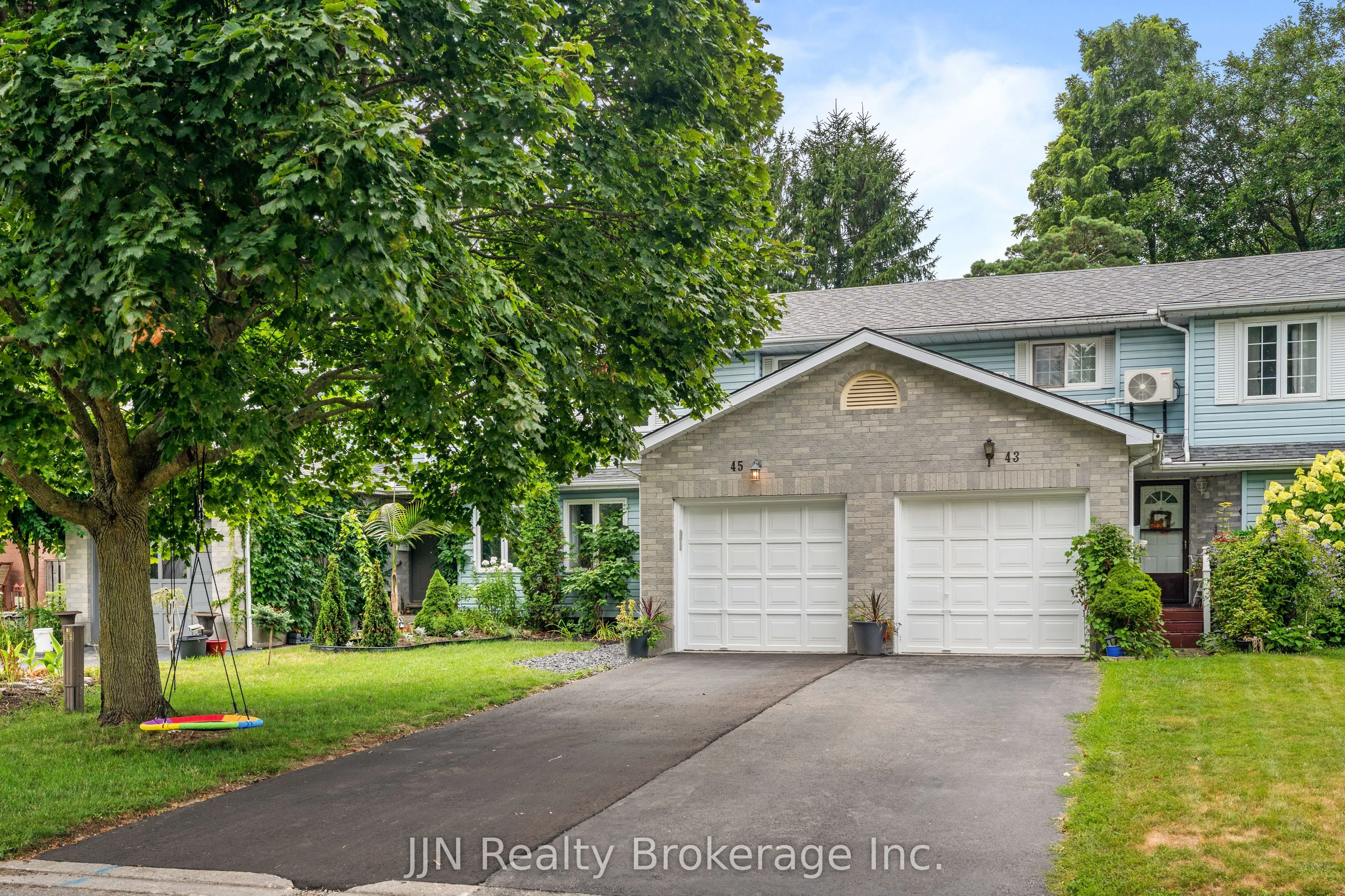 45 Freeman Crescent