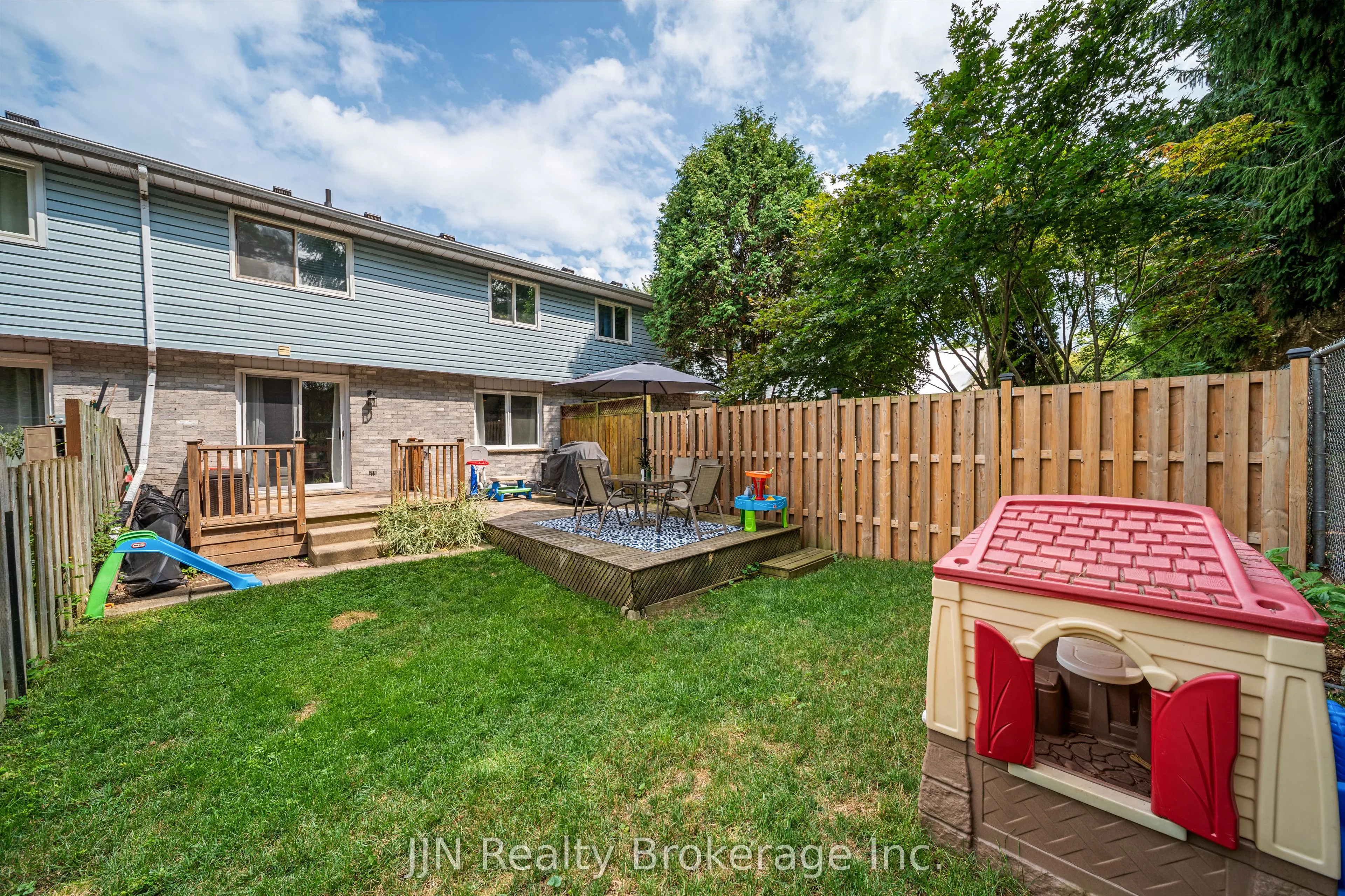 45 Freeman Crescent