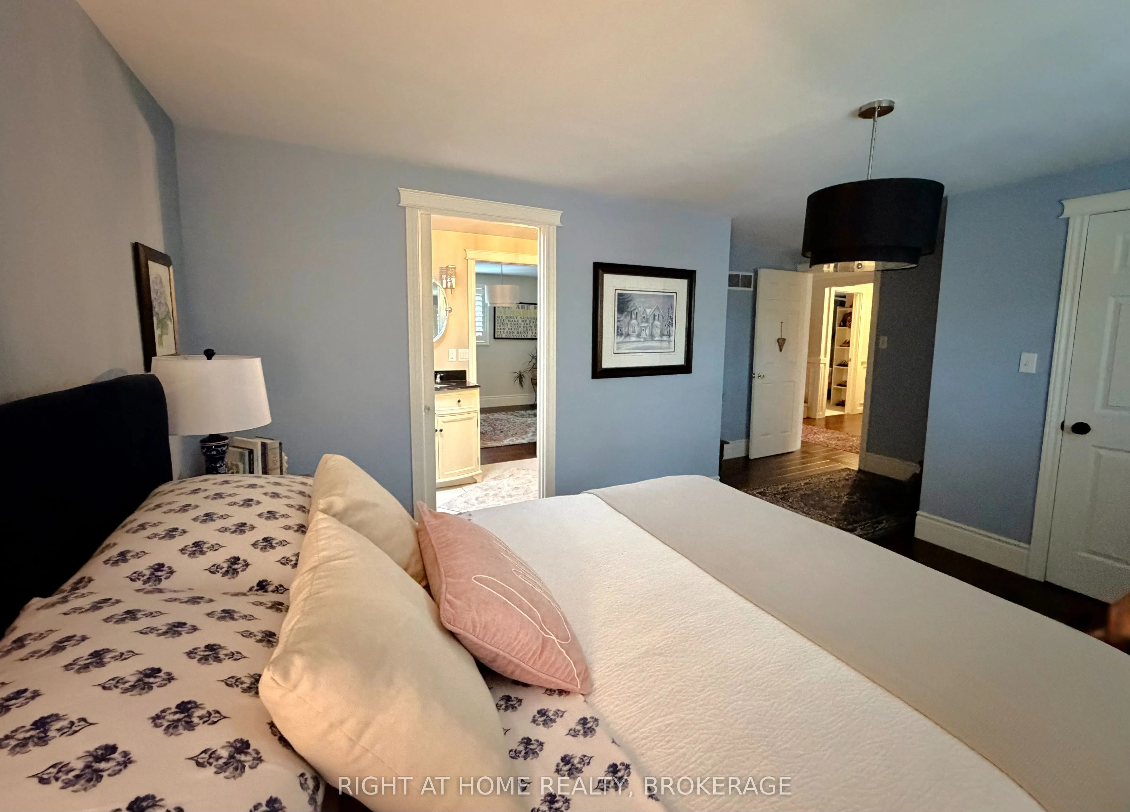 4108 Queen Victoria Street