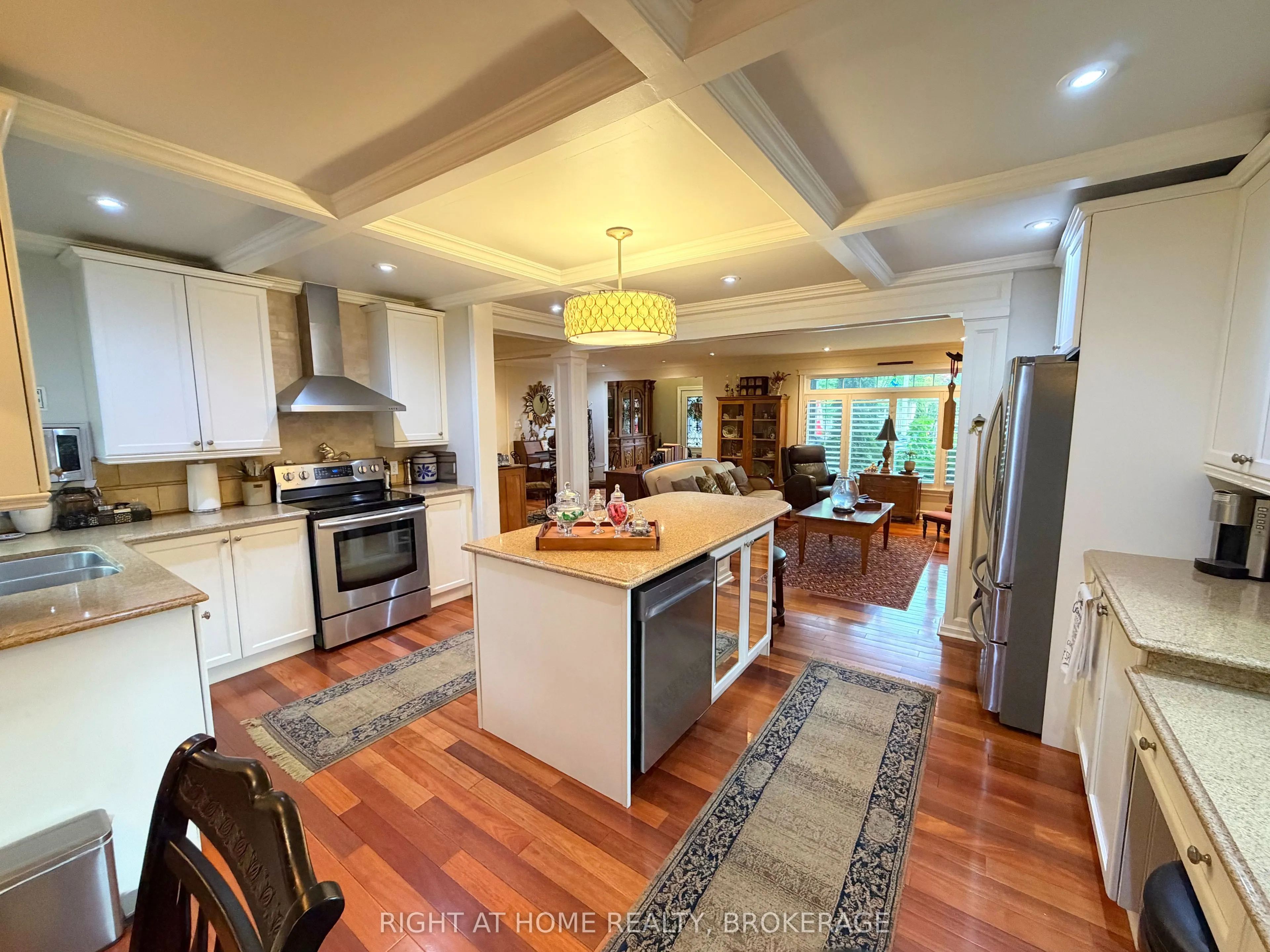 4108 Queen Victoria Street