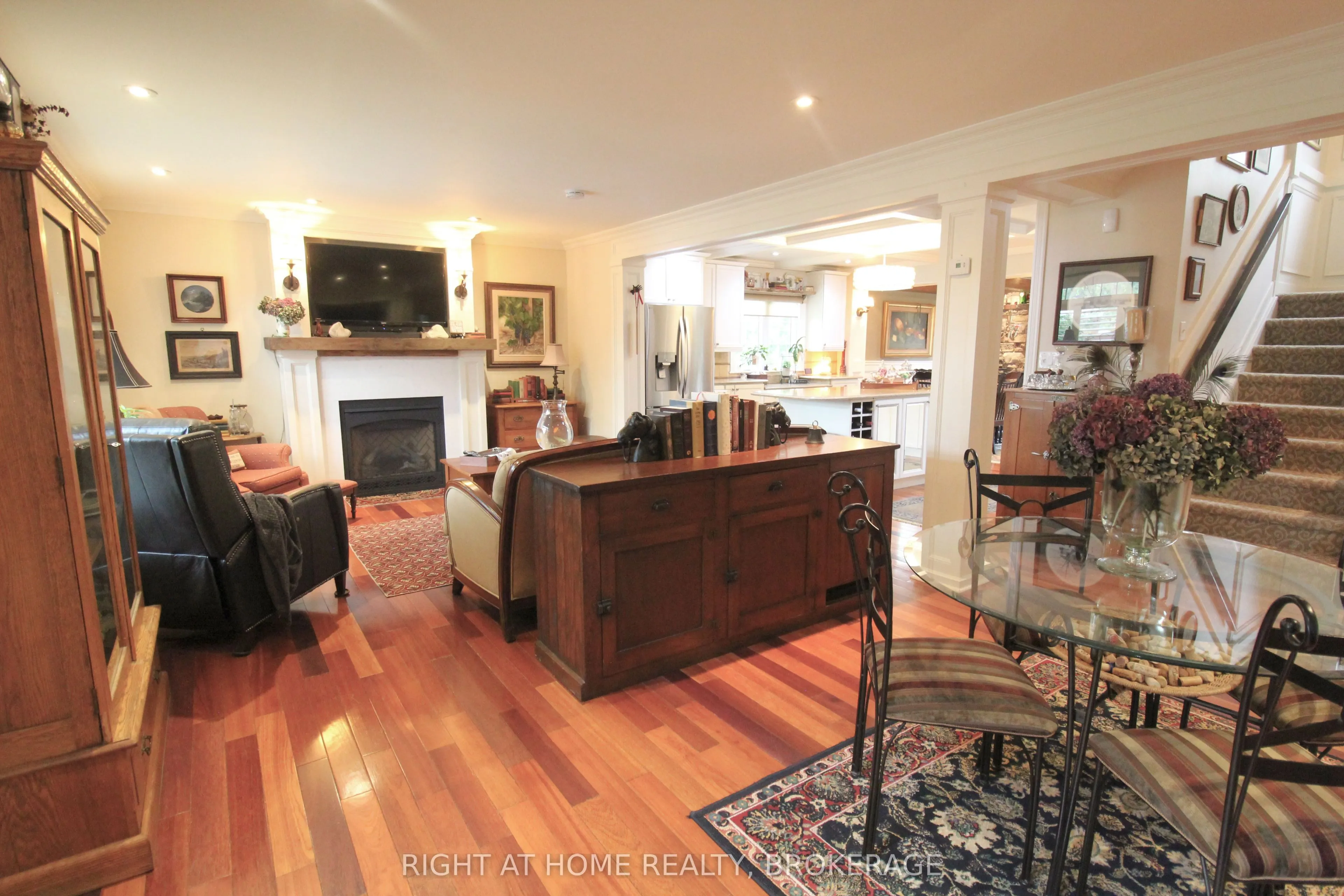 4108 Queen Victoria Street