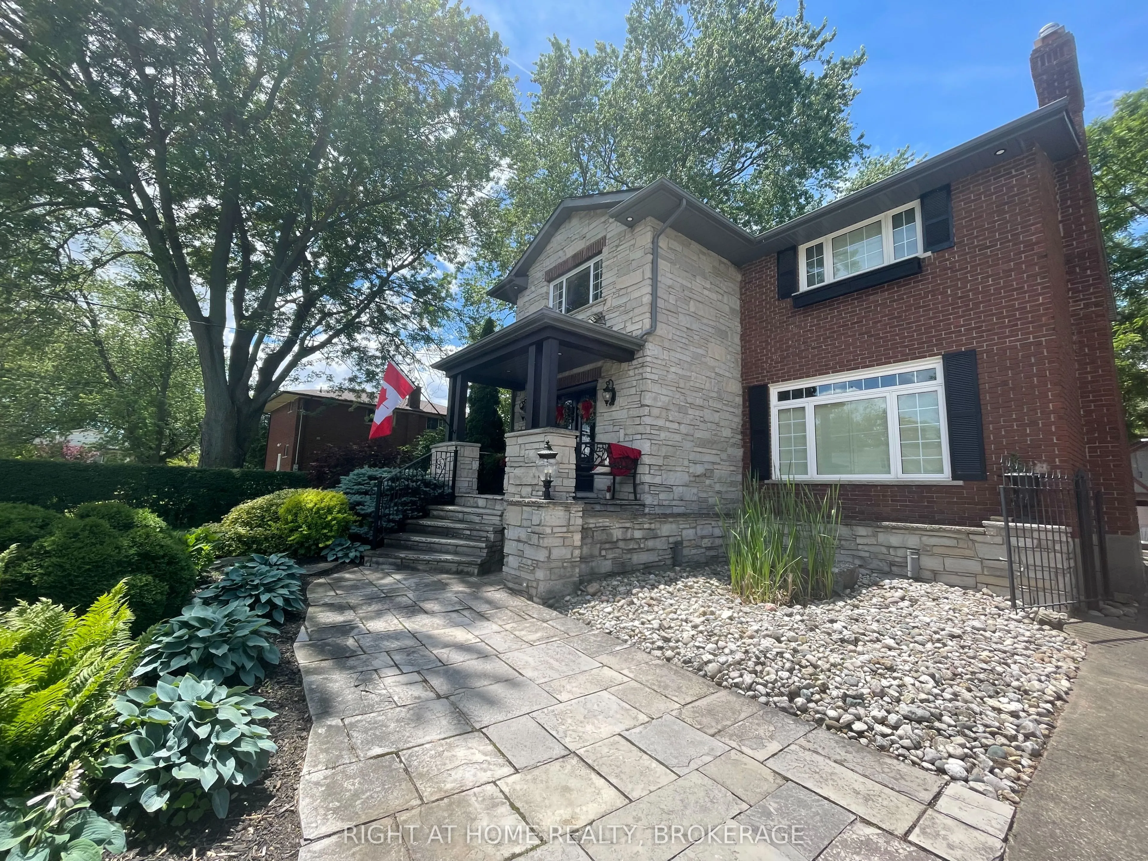 4108 Queen Victoria Street