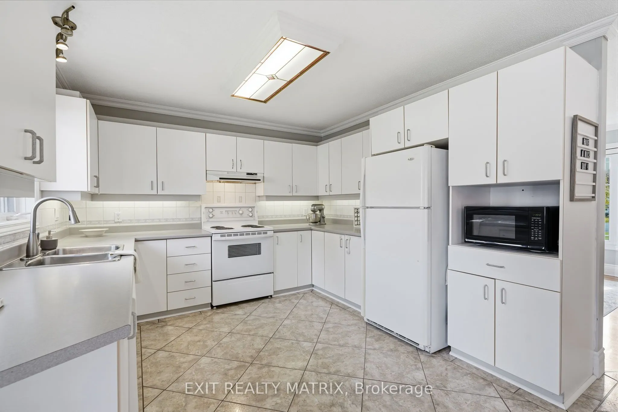 2 Maheu Street