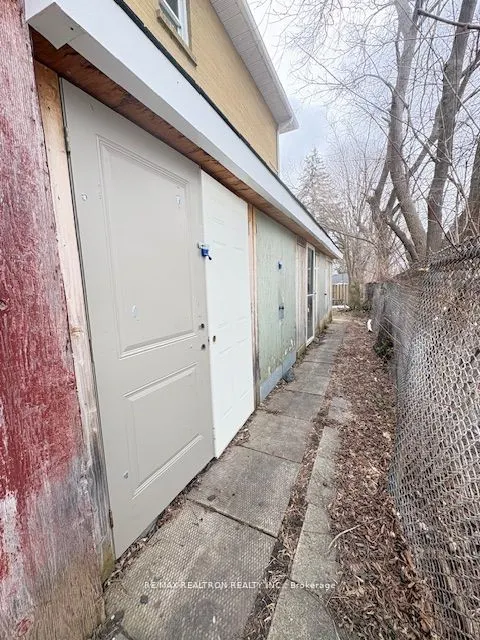 28 McColl Street