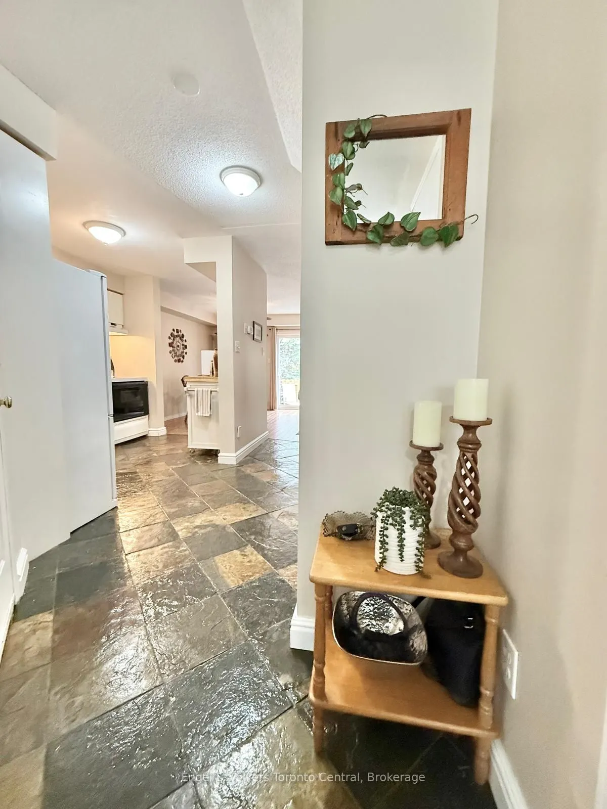 920 Edinburgh Road S #9
