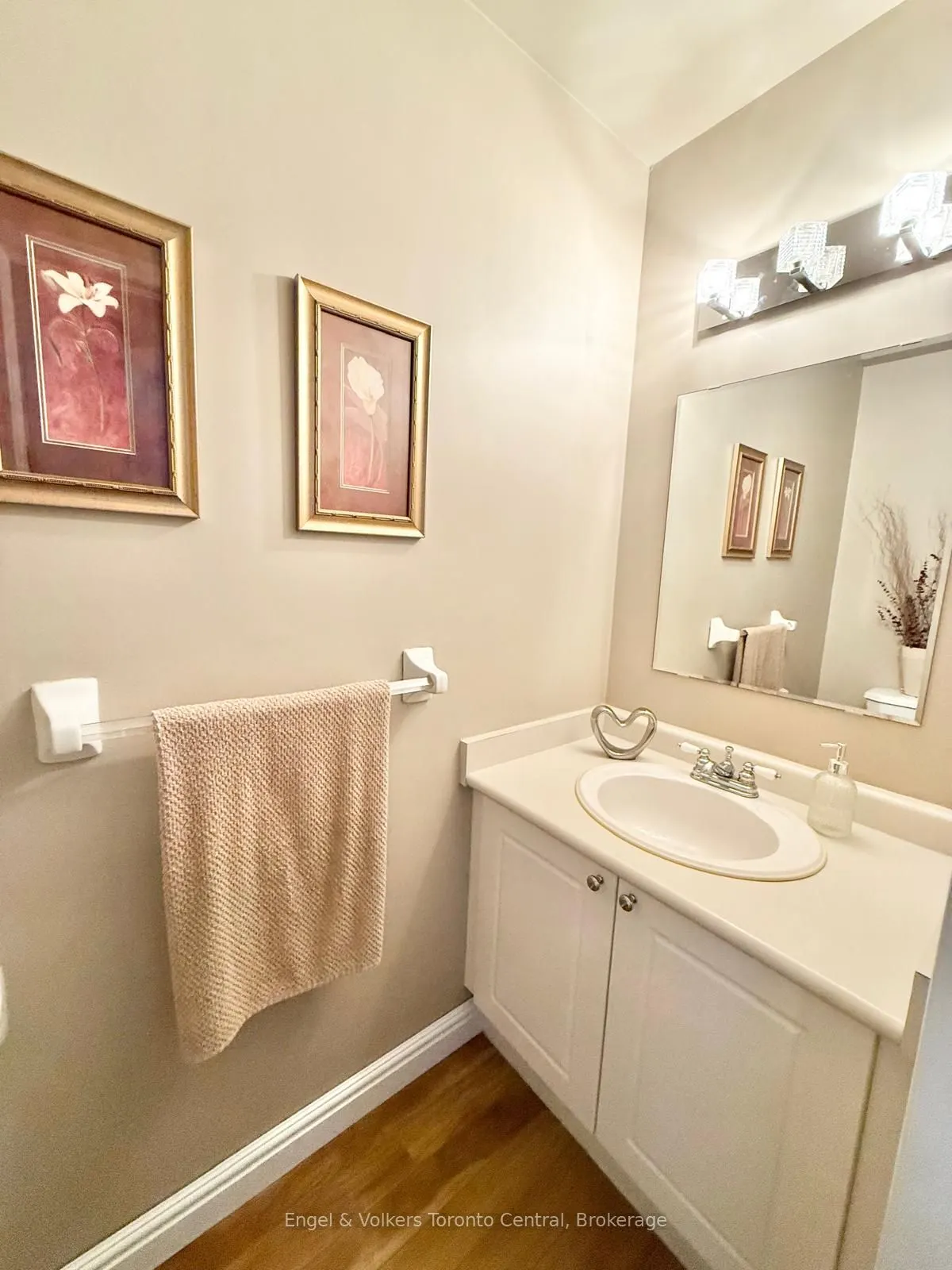 920 Edinburgh Road S #9