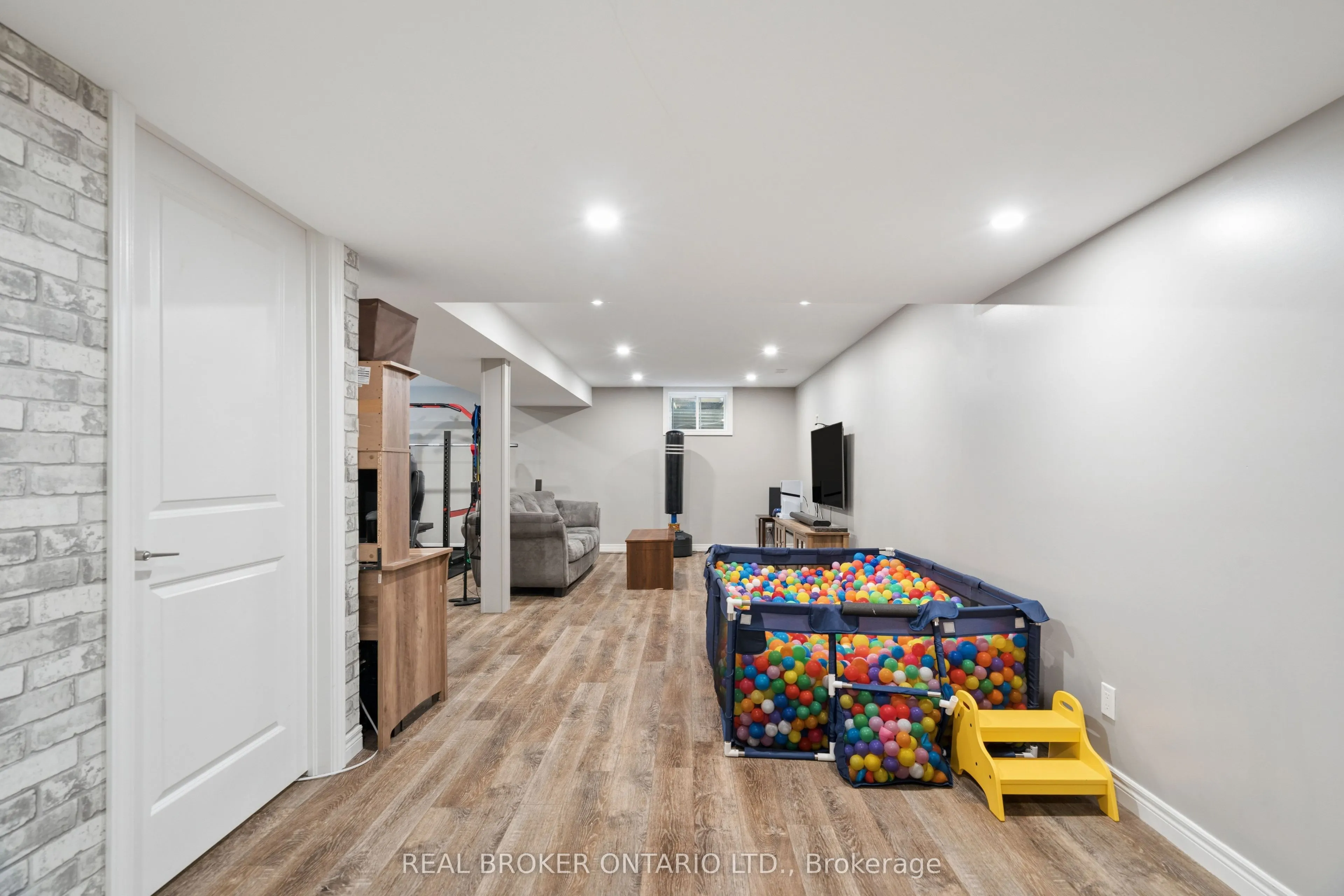 569 Starwood Drive